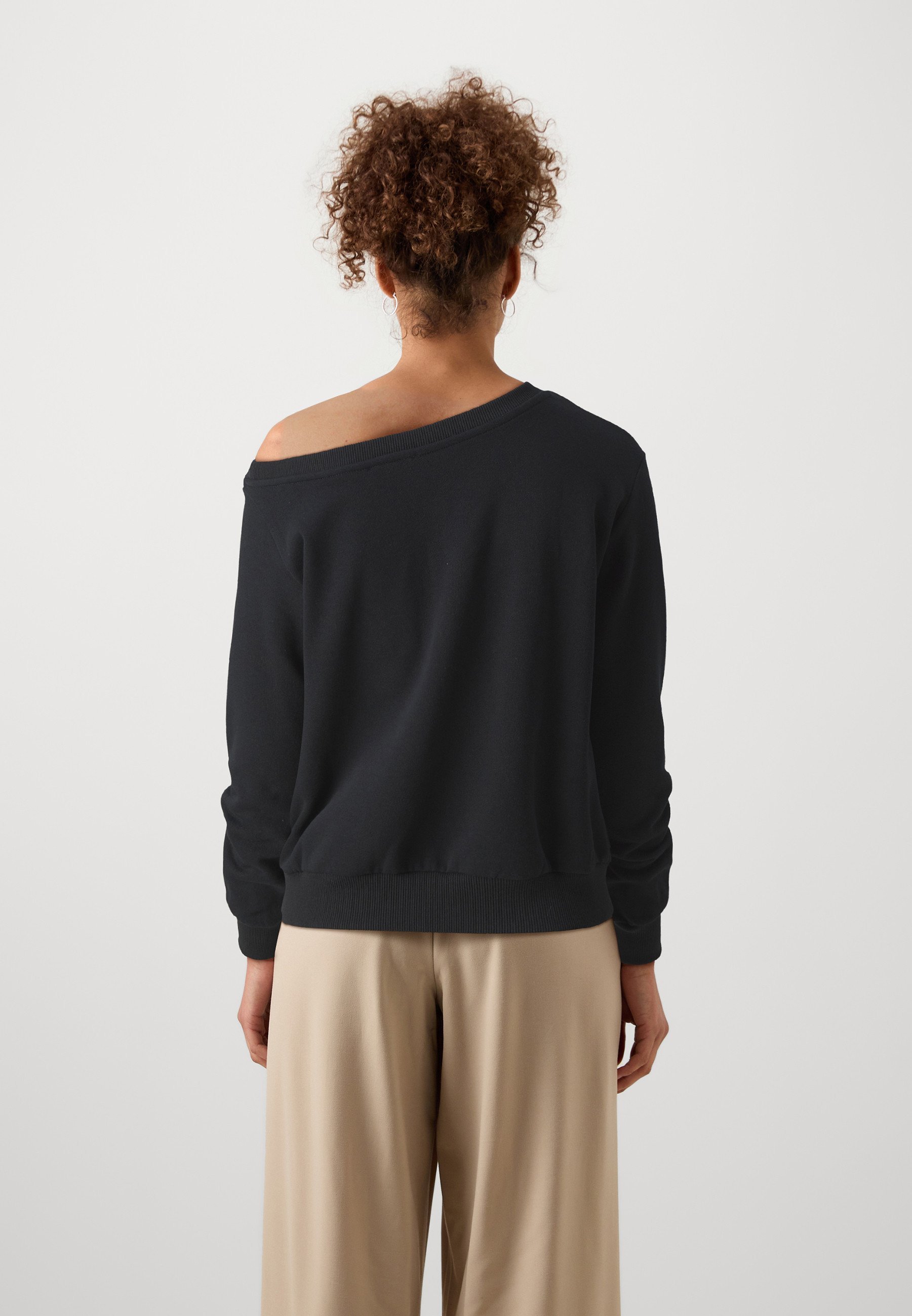 Sweat-shirt Even&Odd Petite - noir