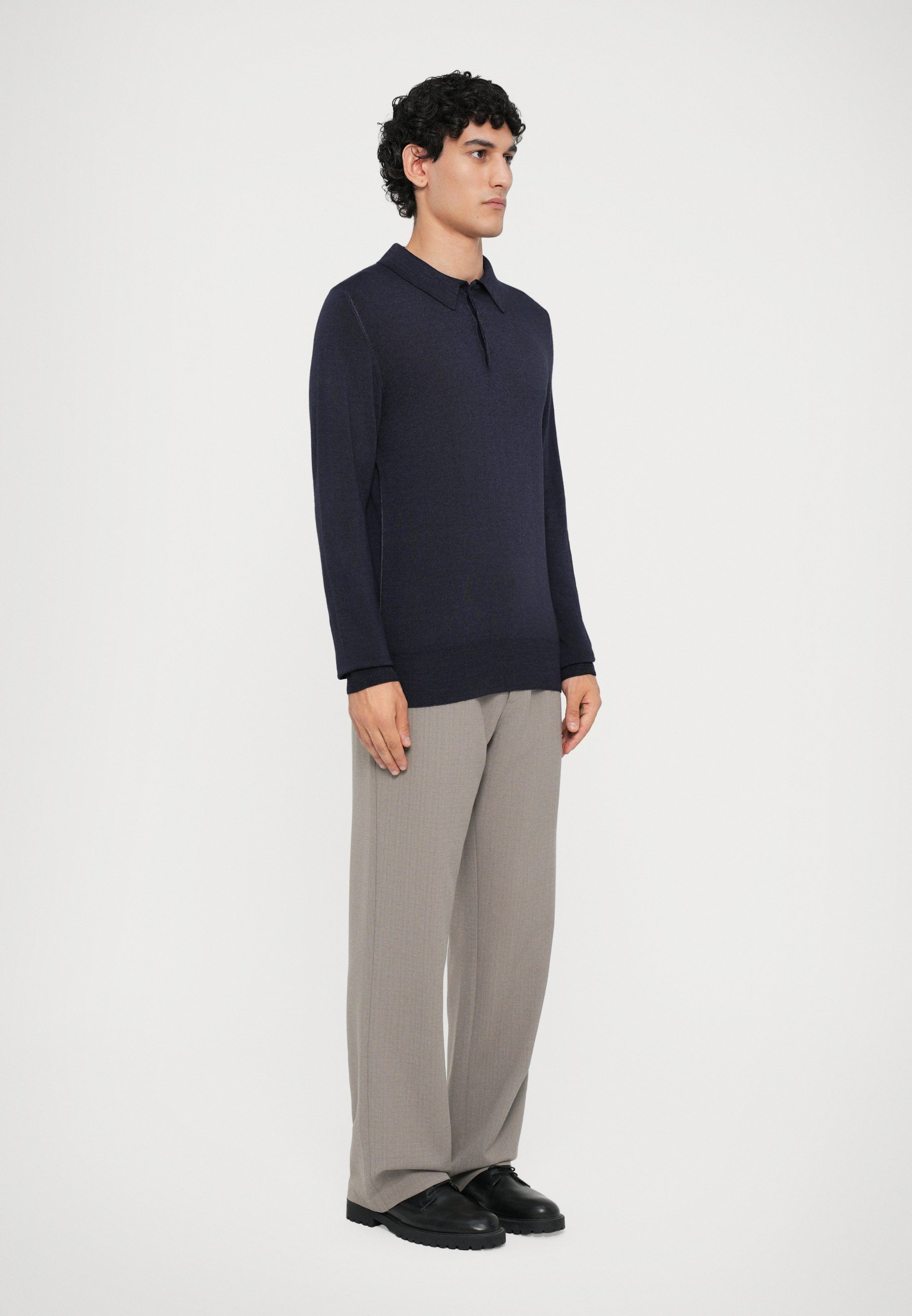 120 % Linoleum, langärmliger Herrenpullover, marineblau