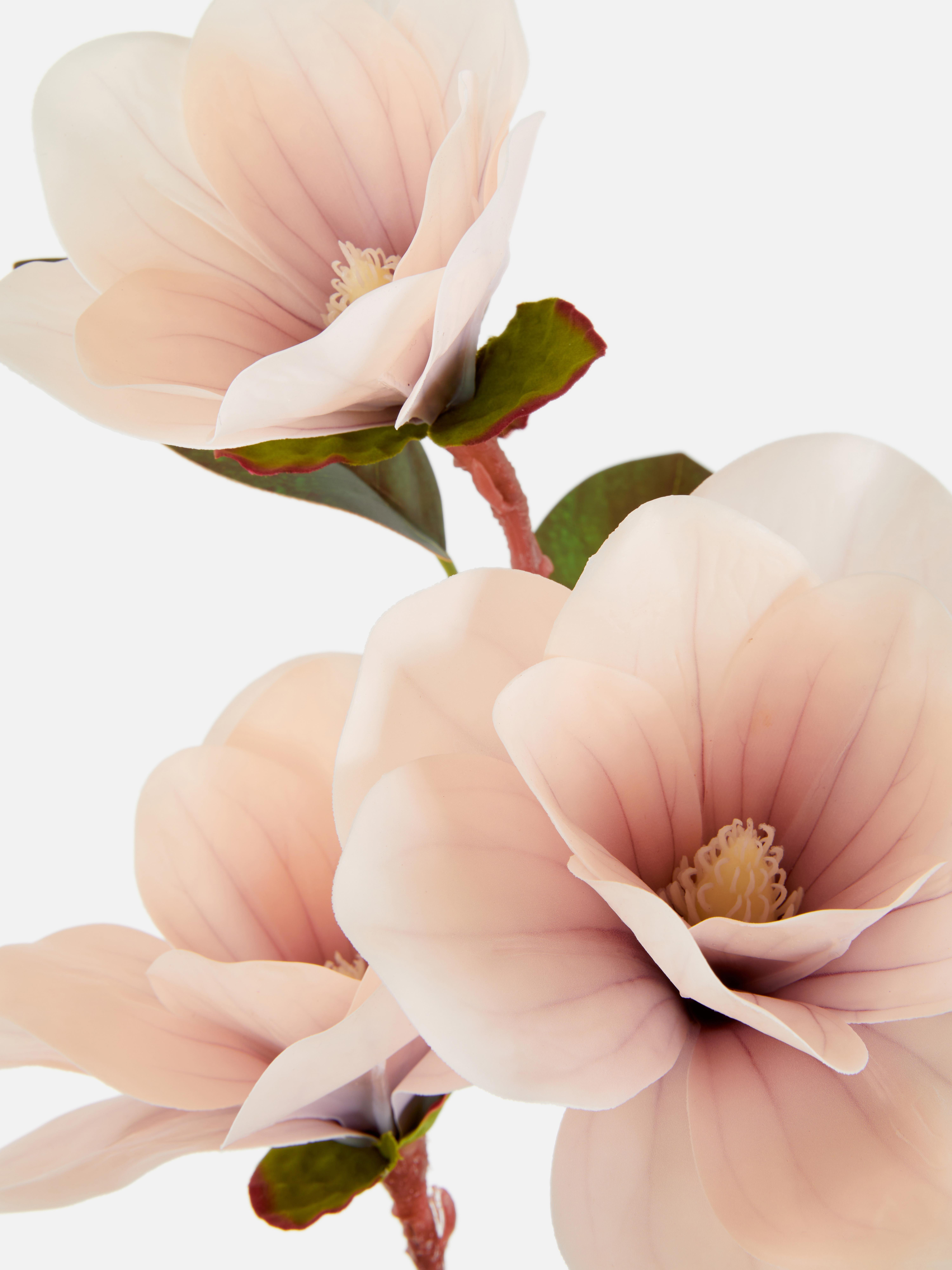 Magnolie artificială cu o singură tulpină. Adu natura înăuntru cu această plantă artificială.