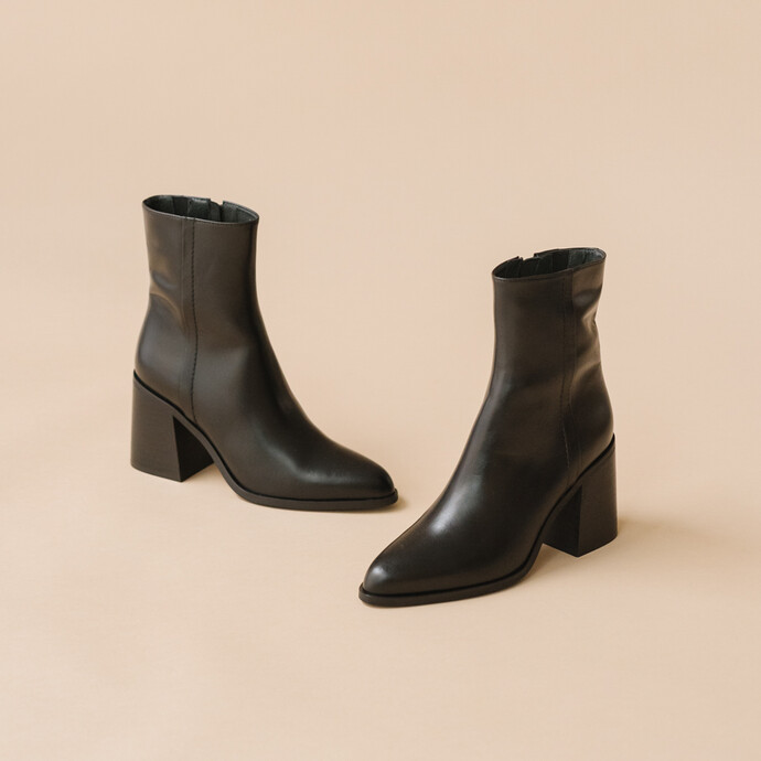 Bottines à talons  en cuir noir
