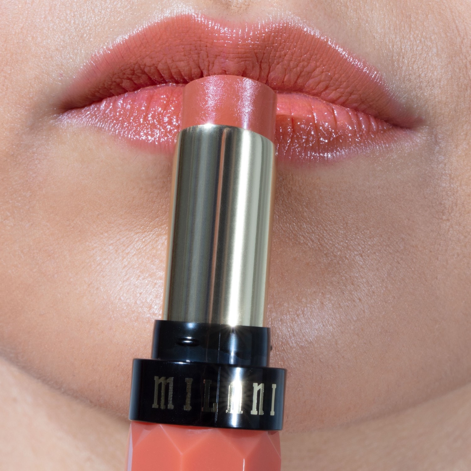 Milani Lipstick Color Fetish rúzs - 3 g