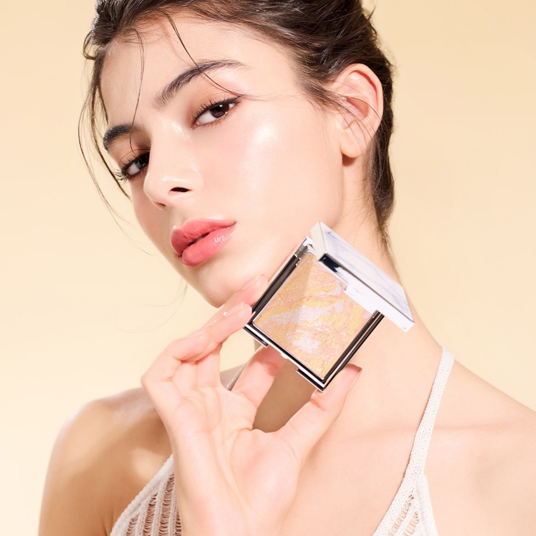 Dear Dahlia Highlighter Skin Luminous marķieris - 7 g