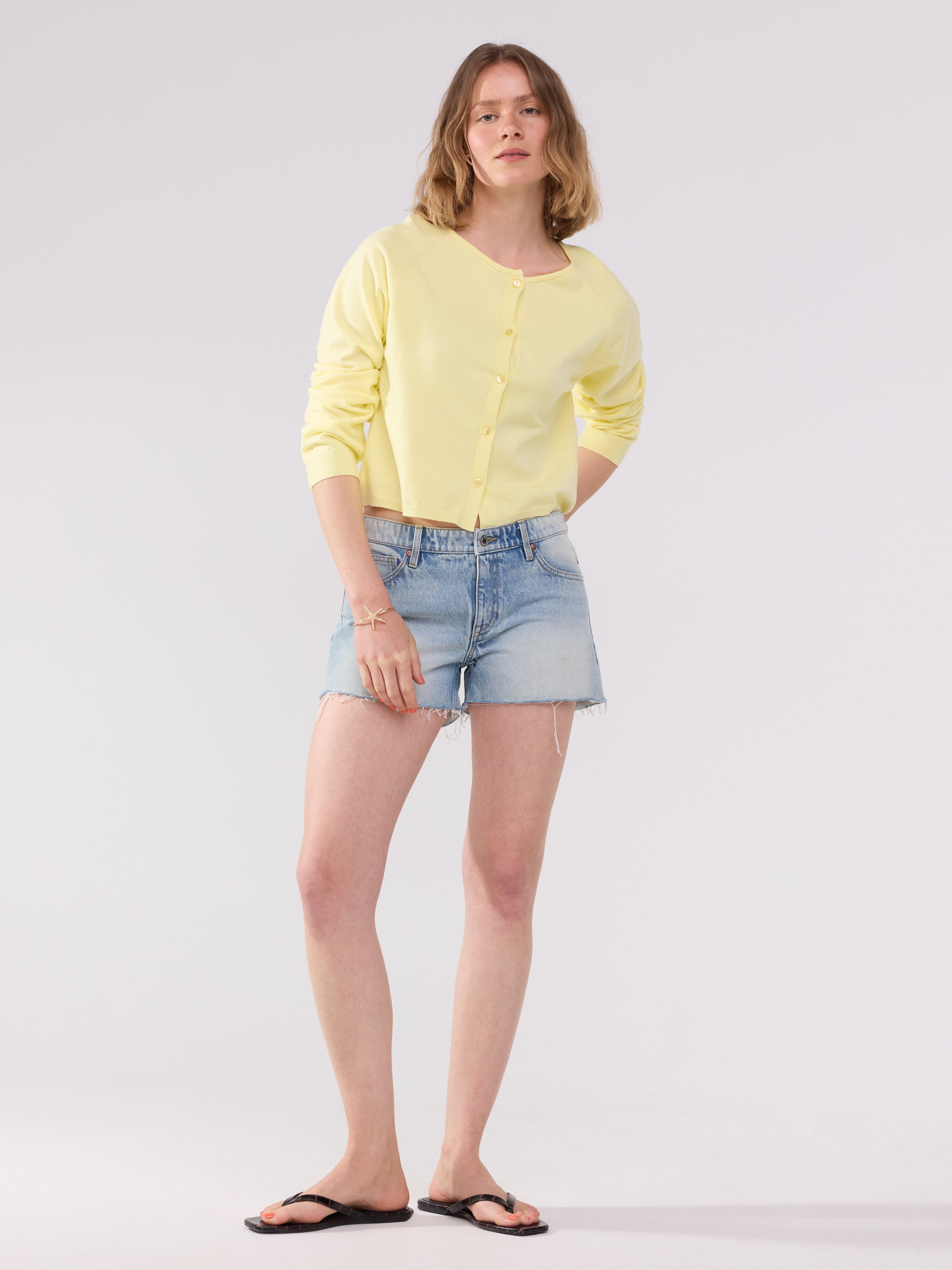 Cárdigan de punto fino amarillo