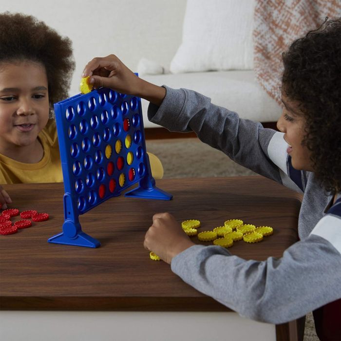 Klassisches, rundenbasiertes Brettspiel, Familienspaß, Strategiespiel für alle Generationen