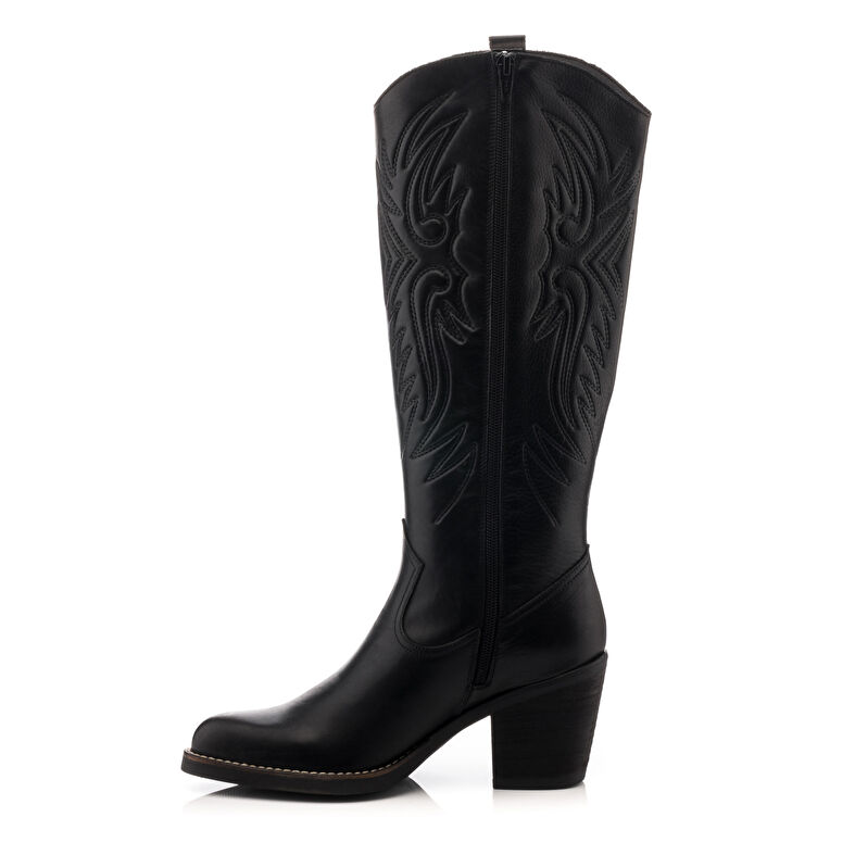  Botas negras de mujer