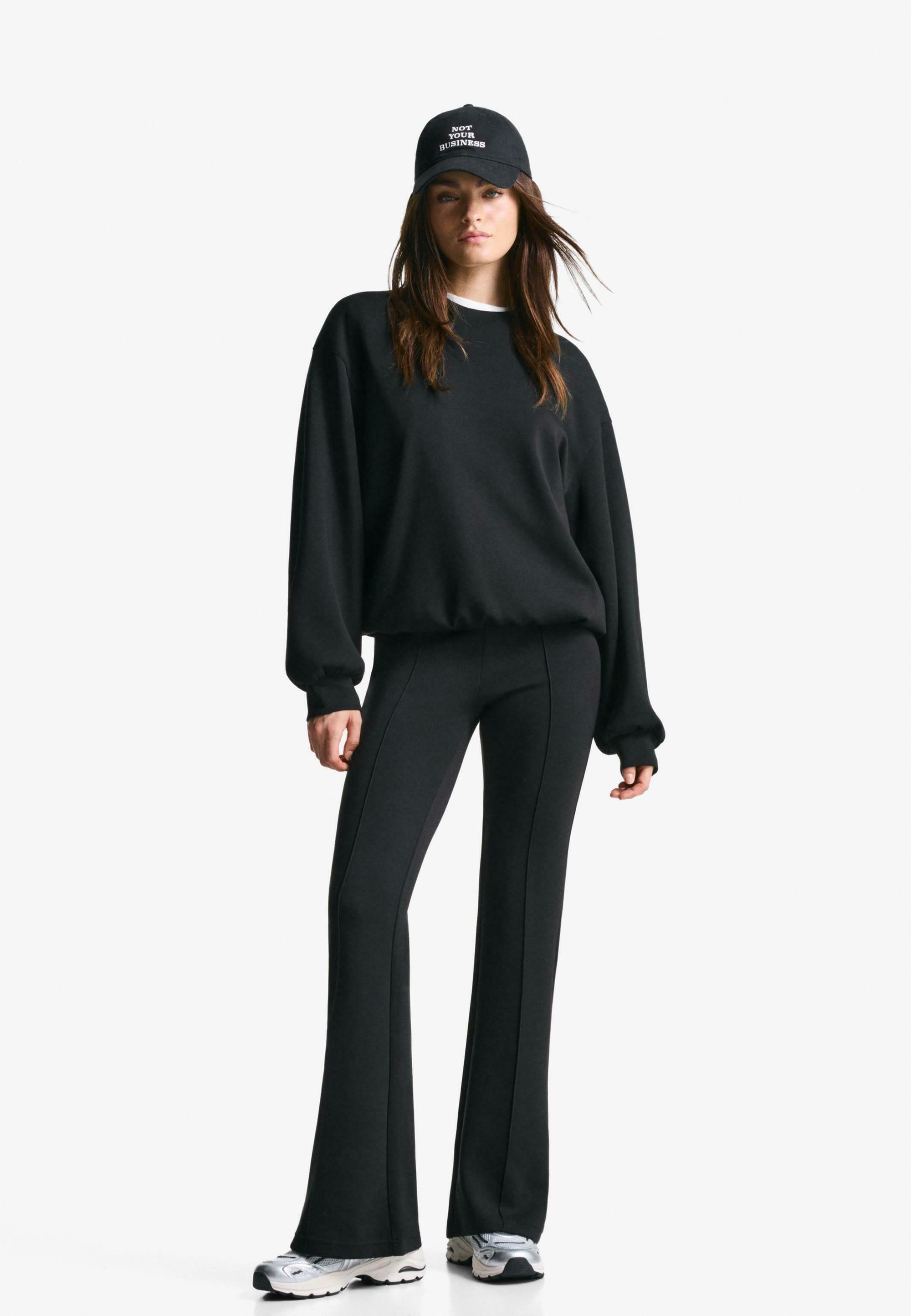 Pantaloni Bershka - neri