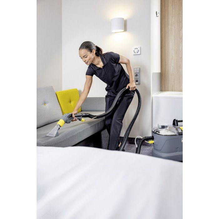 Aspiradora/lavadora Karcher Puzzi 10/1 Professional. Depósito de 10 litros - 1250 W.