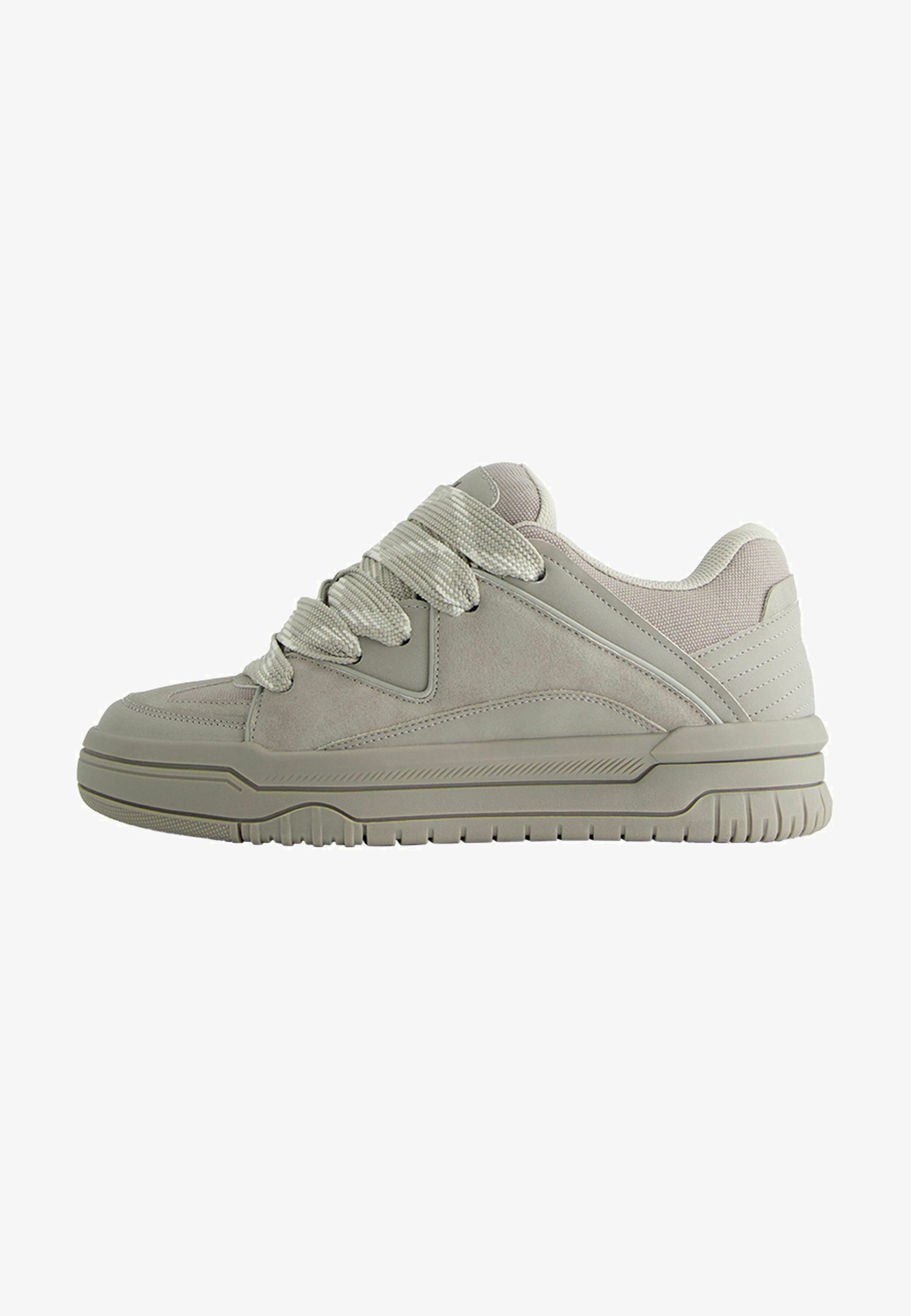 Chaussures de skate Bershka - grises