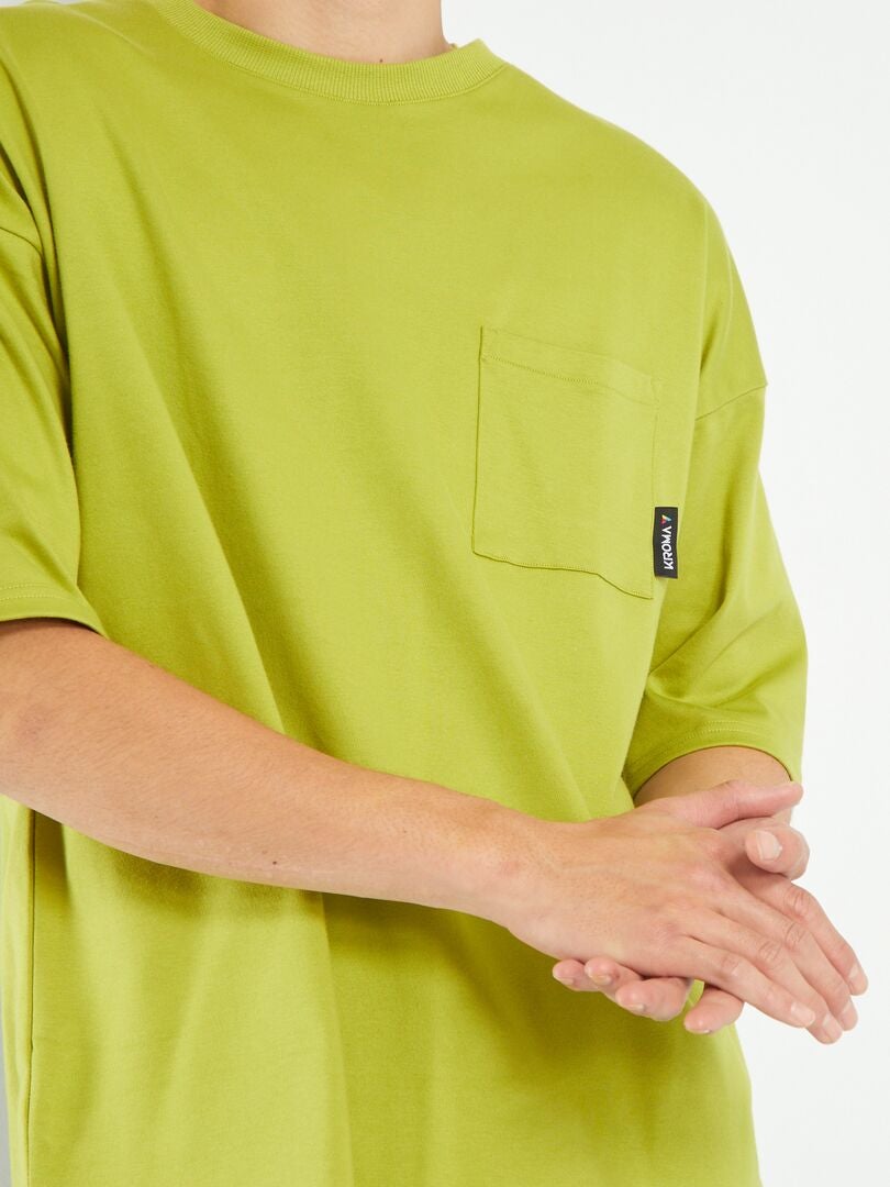T-shirt met borstzak - Khaki