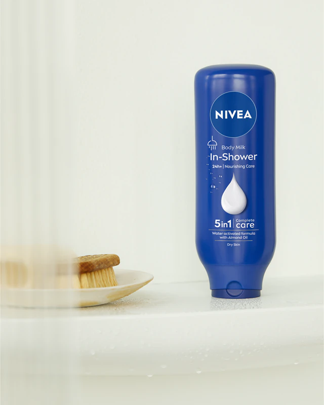 Leite de banho NIVEA para usar no chuveiro, embalagem prática