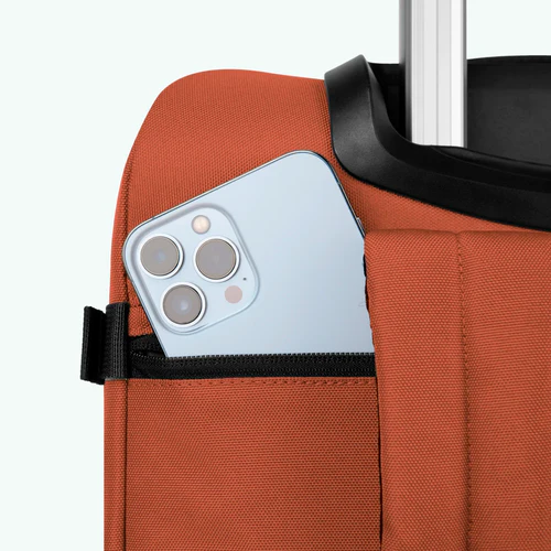 Cabaia kleiner orangefarbener Weichkoffer von Kaikoura mit 2 Rollen