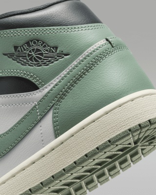 Air Jordan 1 Mid Women's Shoes