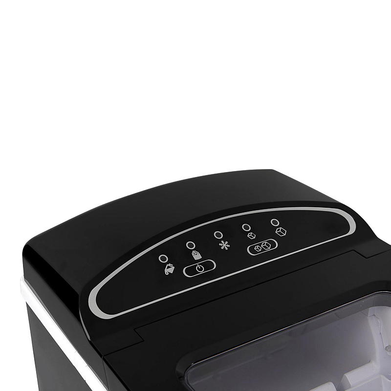 Máquina para hacer cubitos de hielo en la cocina