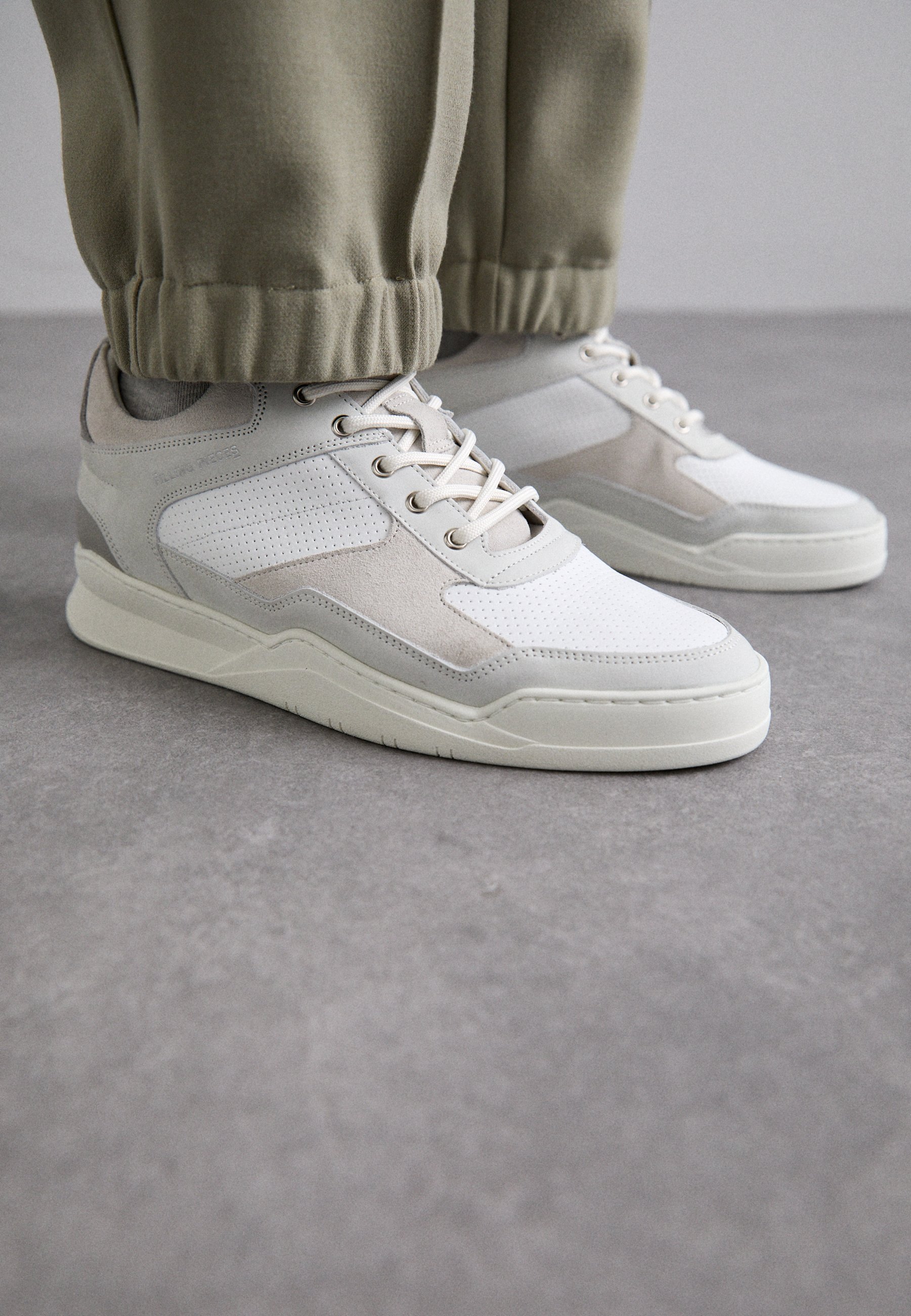 Filling Pieces GHOST PANALED UNISEX - Baskets - entièrement blanches