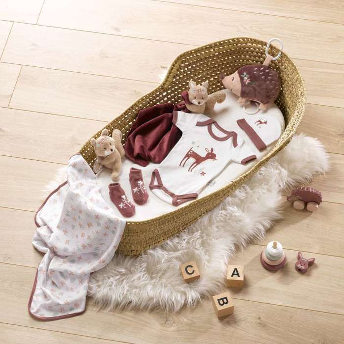 Baby Softness – Neugeborenen-Geschenkset mit Body, Mütze und Söckchen (0–1 Monat) – Rehbraun