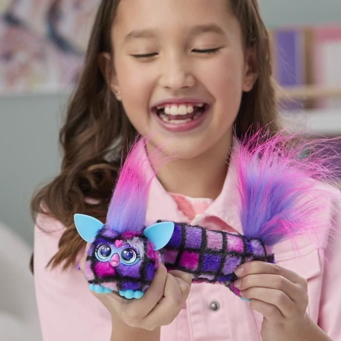 Furby DJ Furblets Dis-Co-Dazz, mini elektronisch pluche speelgoed, kinderspeelgoed, 45 geluiden en muziek, geschikt voor kinderen vanaf 6 jaar.