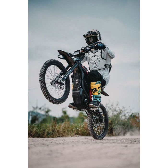 Moto Electrique Adulte 79Bike FALCON PRO Moteur 8 500 W Pneus Tout-Terrain Batterie Lithium-ion 72 V 35 Ah Vitesse max 85 km/h Noir