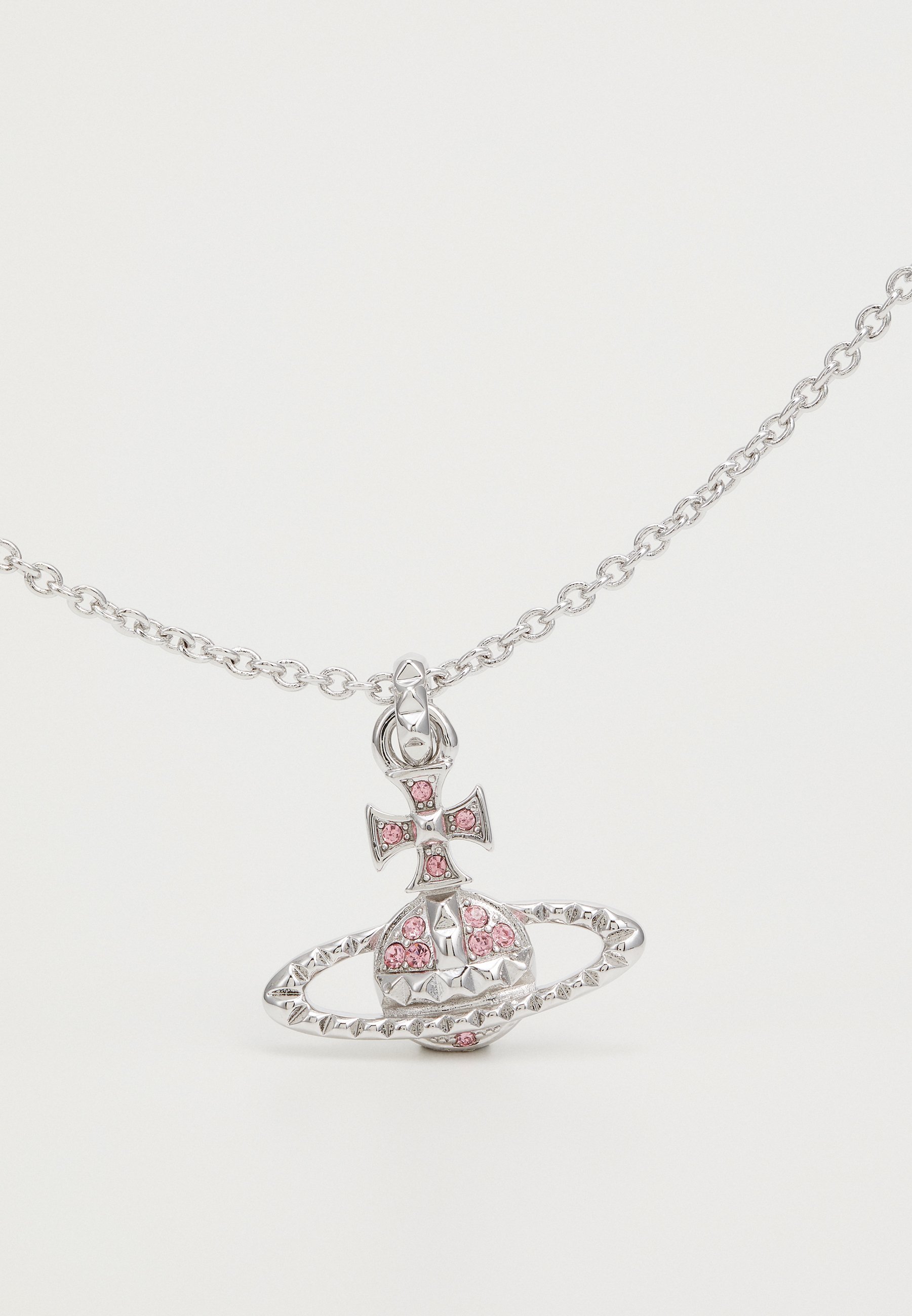 Collana con ciondolo a rilievo Mayfair Bas di Vivienne Westwood - colore argento/rosa chiaro
