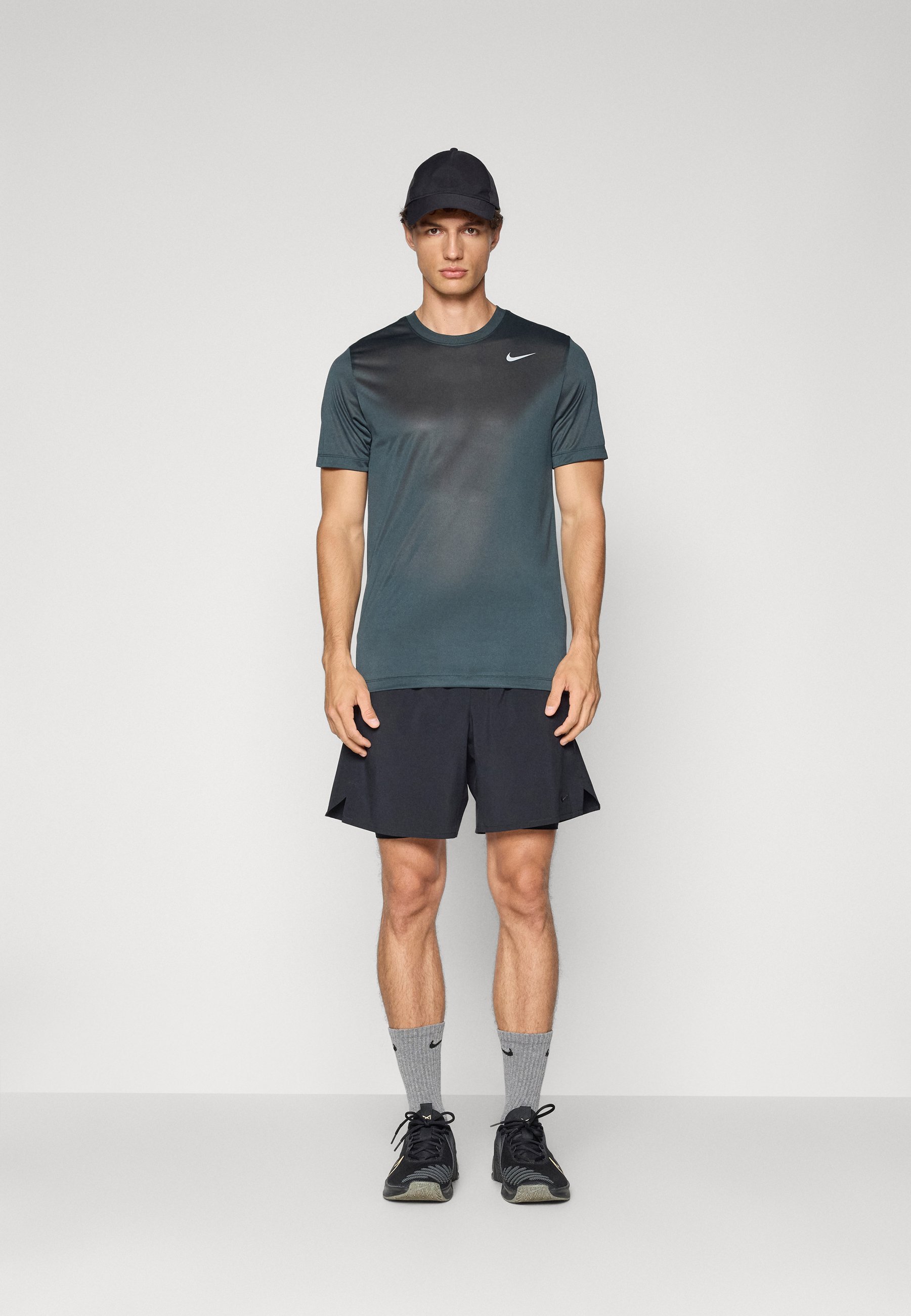 Nike Performance TEE RESET - Sportovní tričko - mořské řasy/matně stříbrné