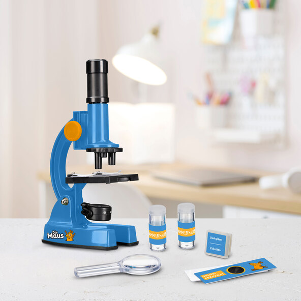 Children's microscope set, including case