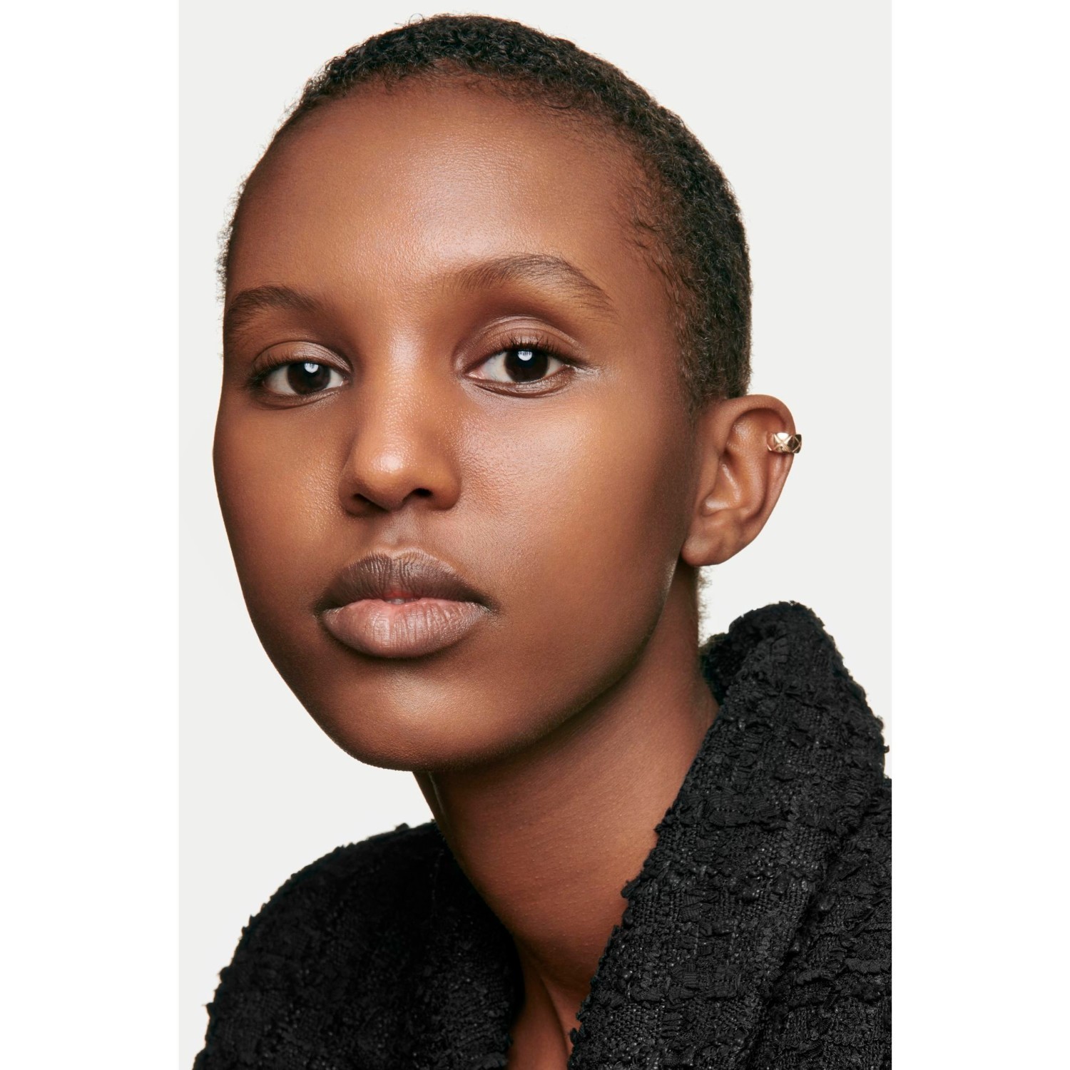 CHANEL Foundation N°1 DE CHANEL FOND DE TEINT REVITALISANT – 30 ml