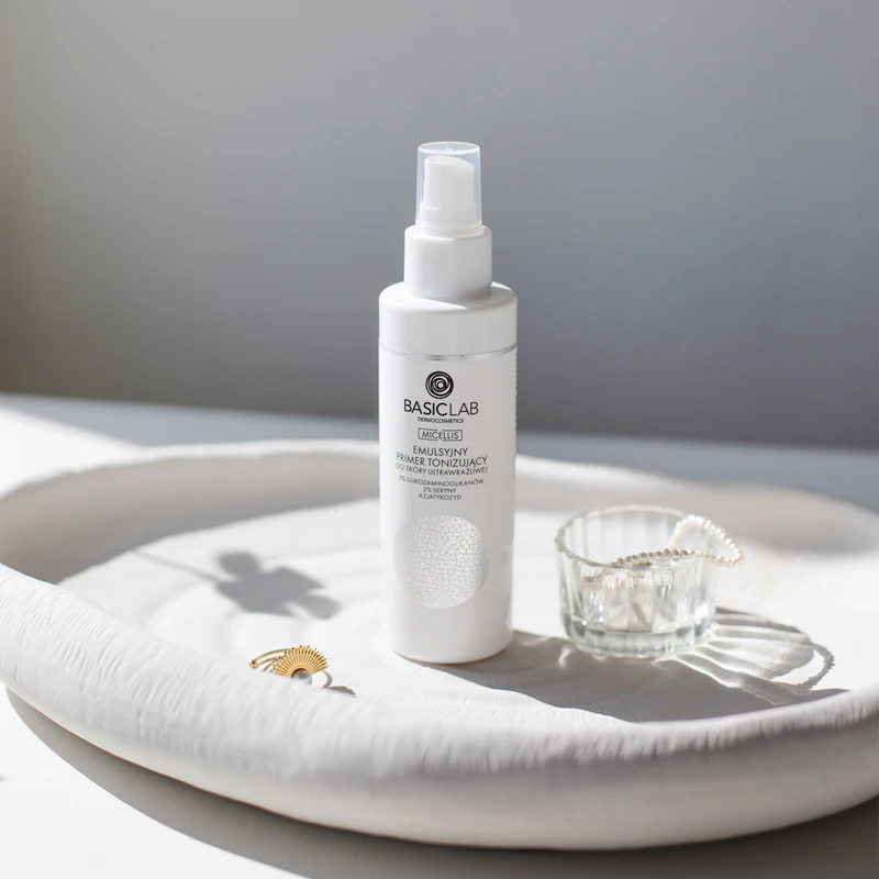 BasicLab Dermocosmetics Micellis, emulsão facial e tônico para pele muito sensível.