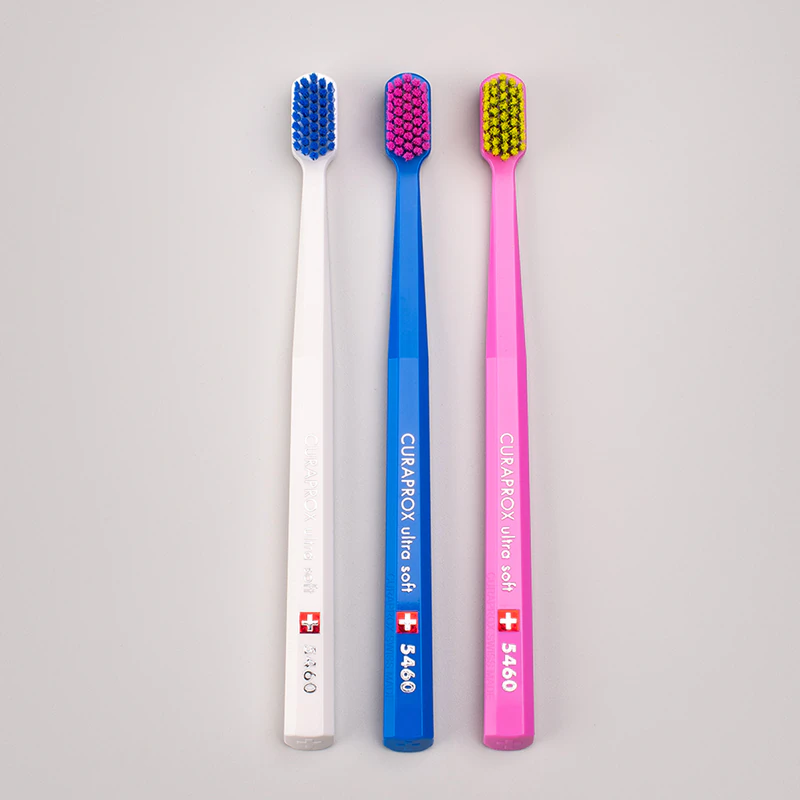 Escova de dentes Curaprox 5460 Ultra Macia