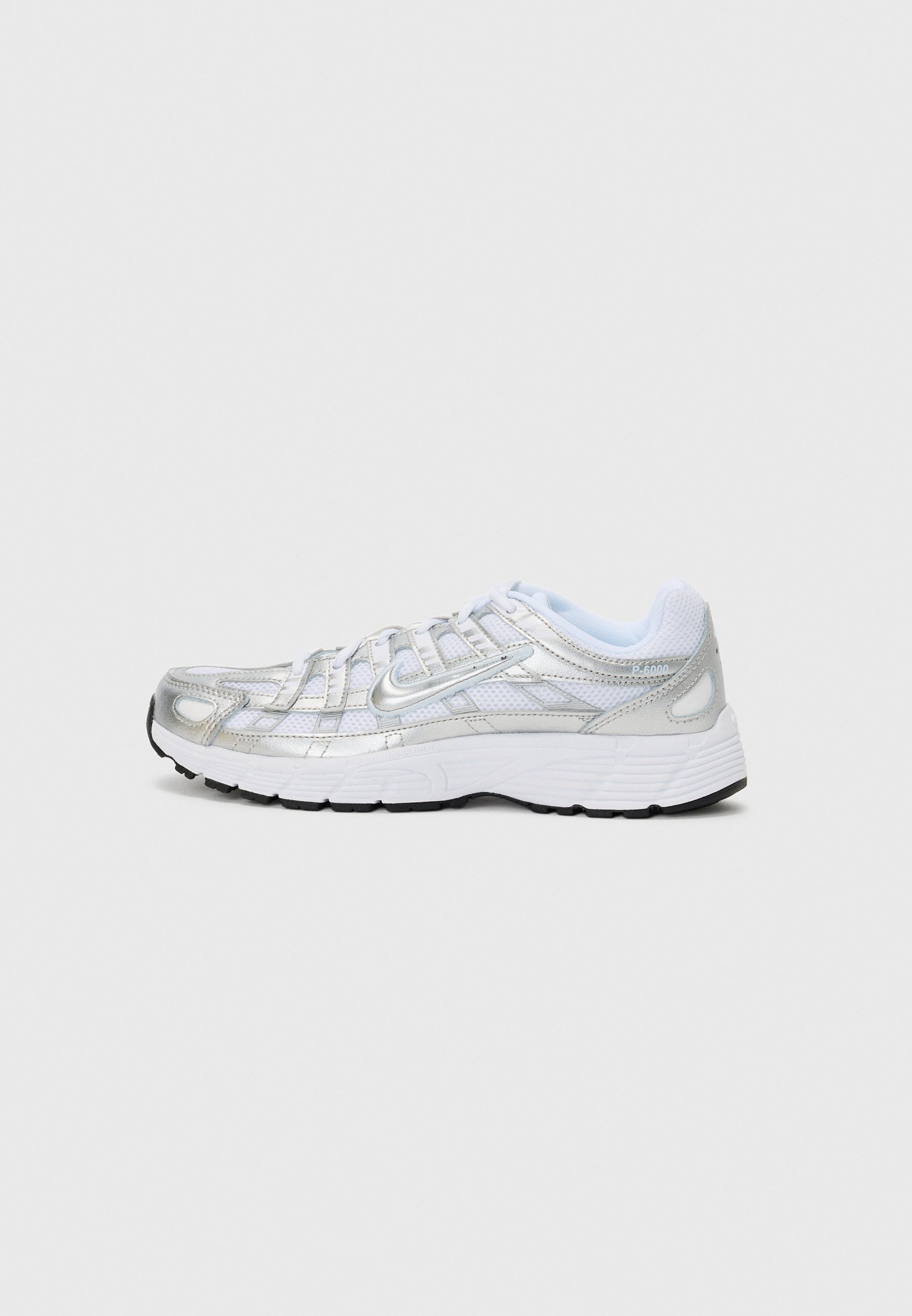 Nike Sportswear P 6000 UNISEX - Sneakers - wit/zilverkleurig/blauw getint/zwart