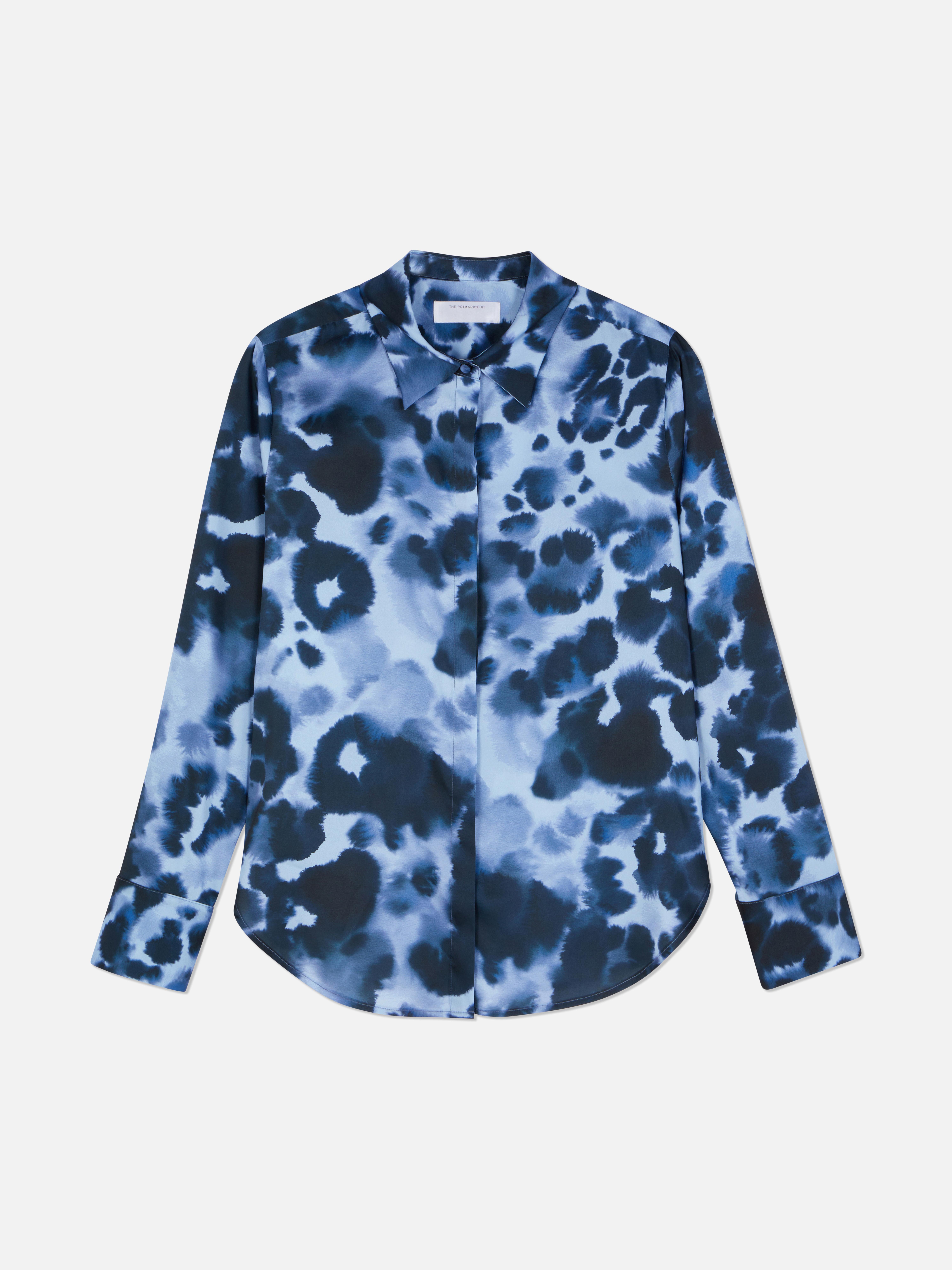 Cămașă cu imprimeu tie-dye The Edit O cămașă cu guler clasic, închidere frontală ascunsă, imprimeu integral și tiv rotunjit