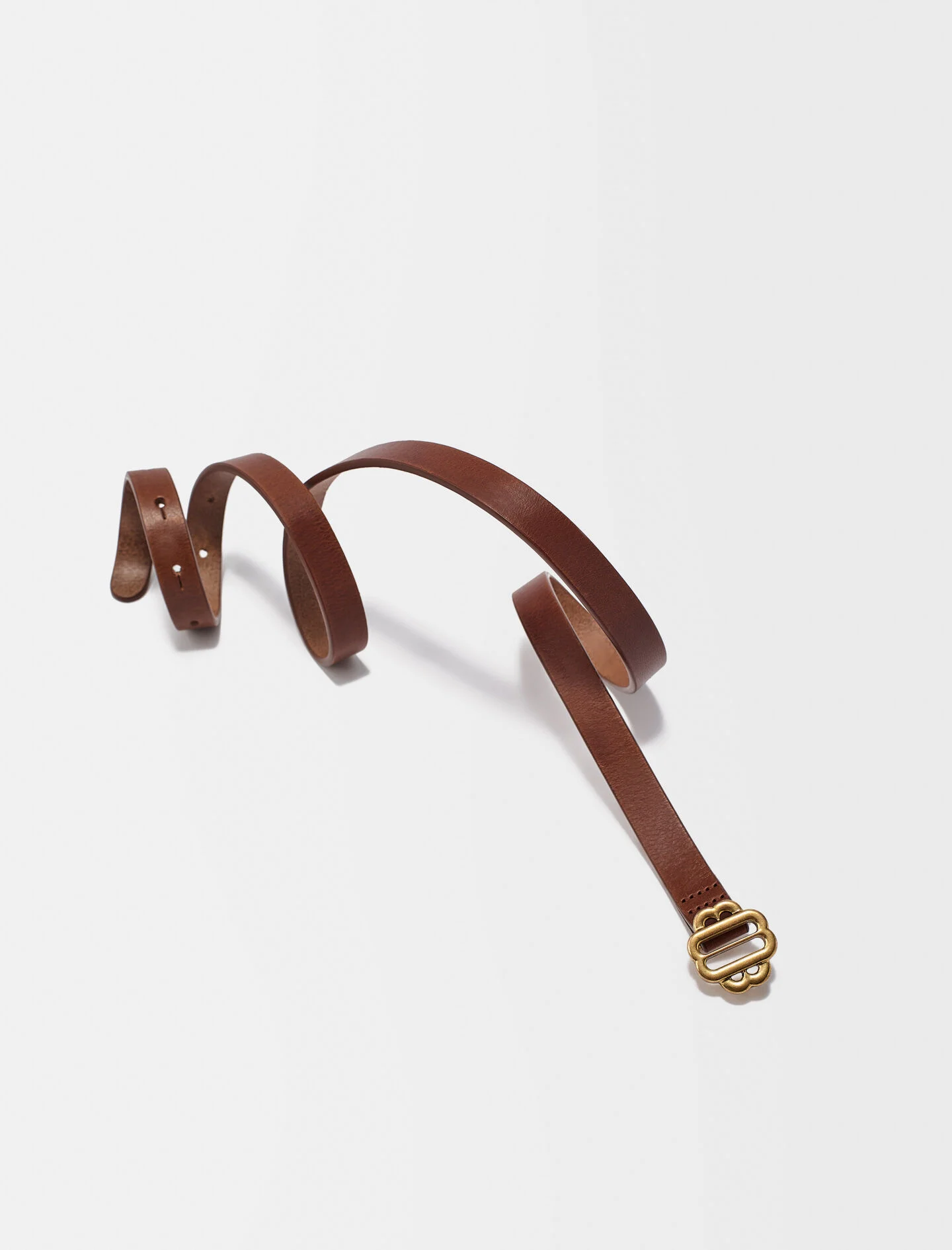Leren riem met klaver-karamel logo
