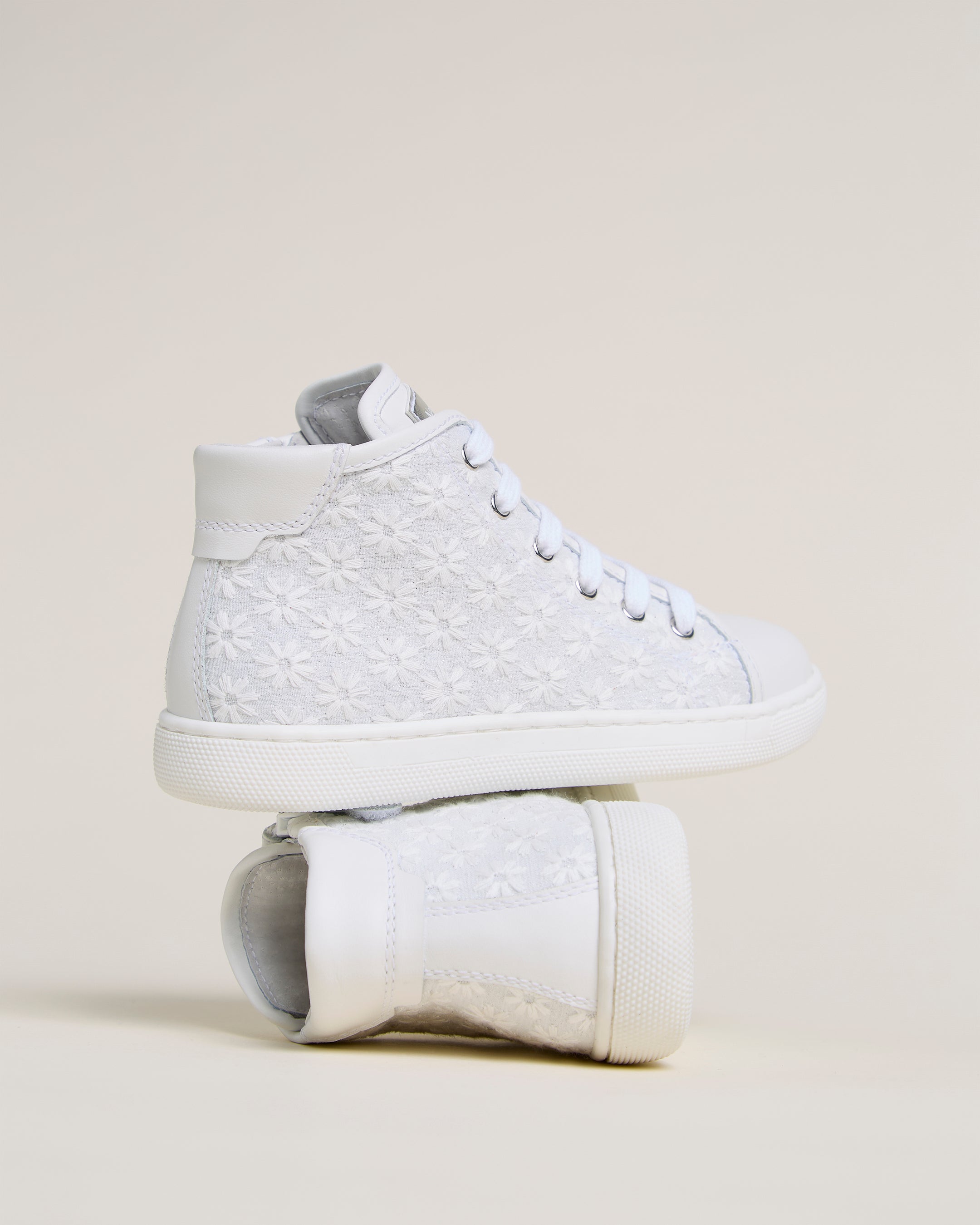 Baskets Junior pour filles en tissu et matières techniques