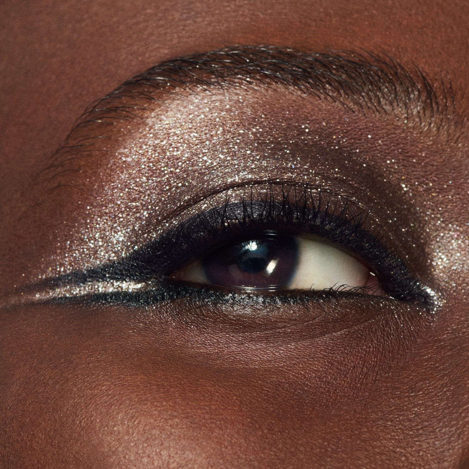 Sombra de ojos líquida MAC Dazzleshadow - 4,4 ml