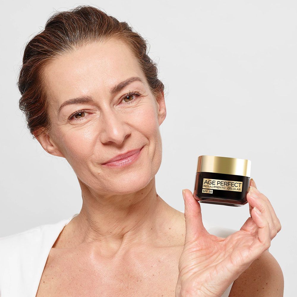 Регенеришућа крема за обнављање ћелија Age Perfect SPF30 са антиоксидативним комплексом Креме против бора и старења