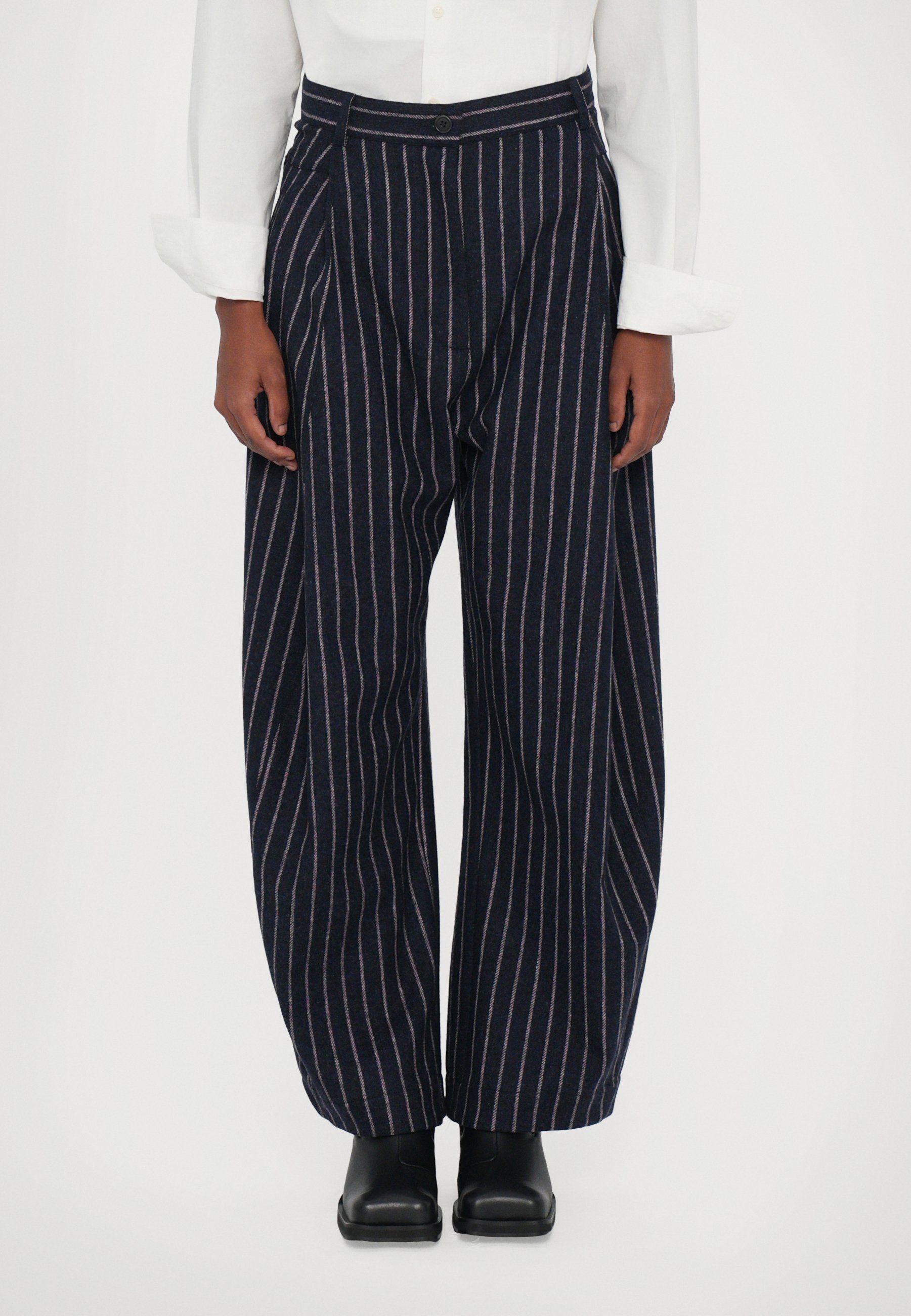 Pantaloni da completo Henrik Vibskov SHADY - Pantaloni - blu scuro