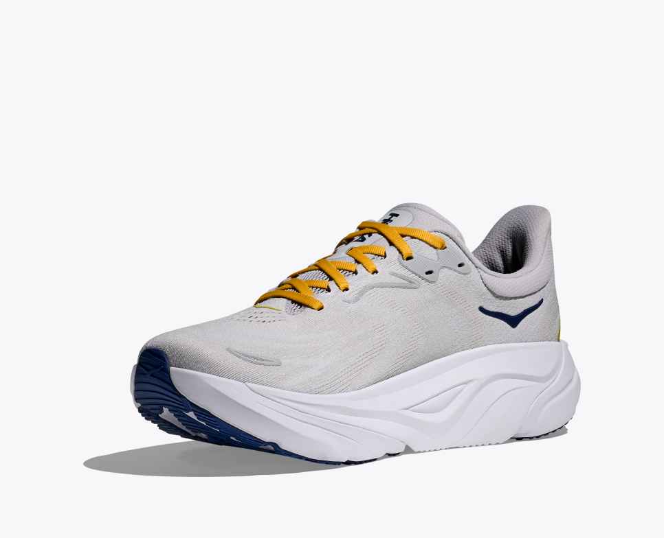 HOKA Arahi 8 Sterrenstof / Kosmisch Grijs