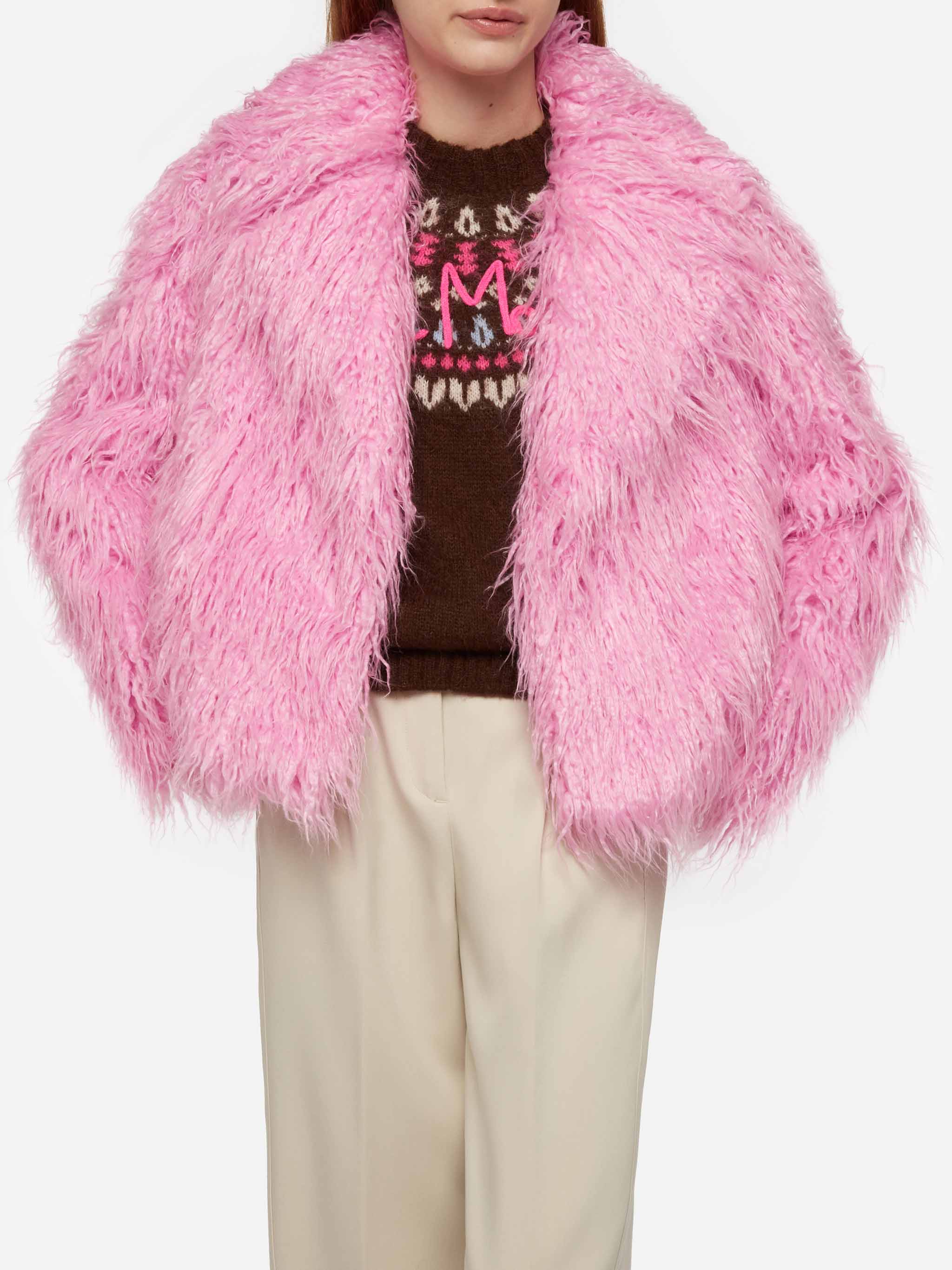 Chaqueta corta peluda rosa de Sully