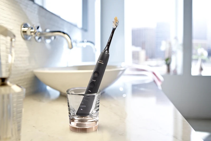 „Philips Sonicare 9000 DiamondClean HX9914/69“ elektrinis dantų šepetėlis, 2 korpusai
