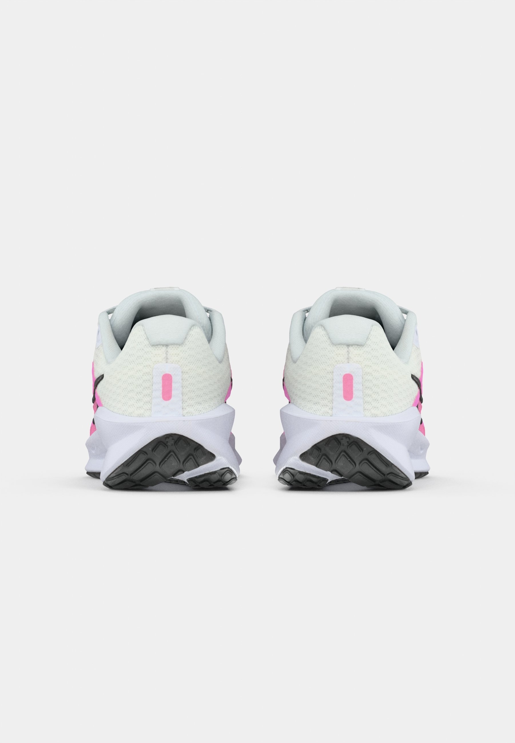 Nike Performance DOWNSHIFTER 13 - Hardloopschoenen voor op de weg - wit/roze/zwart