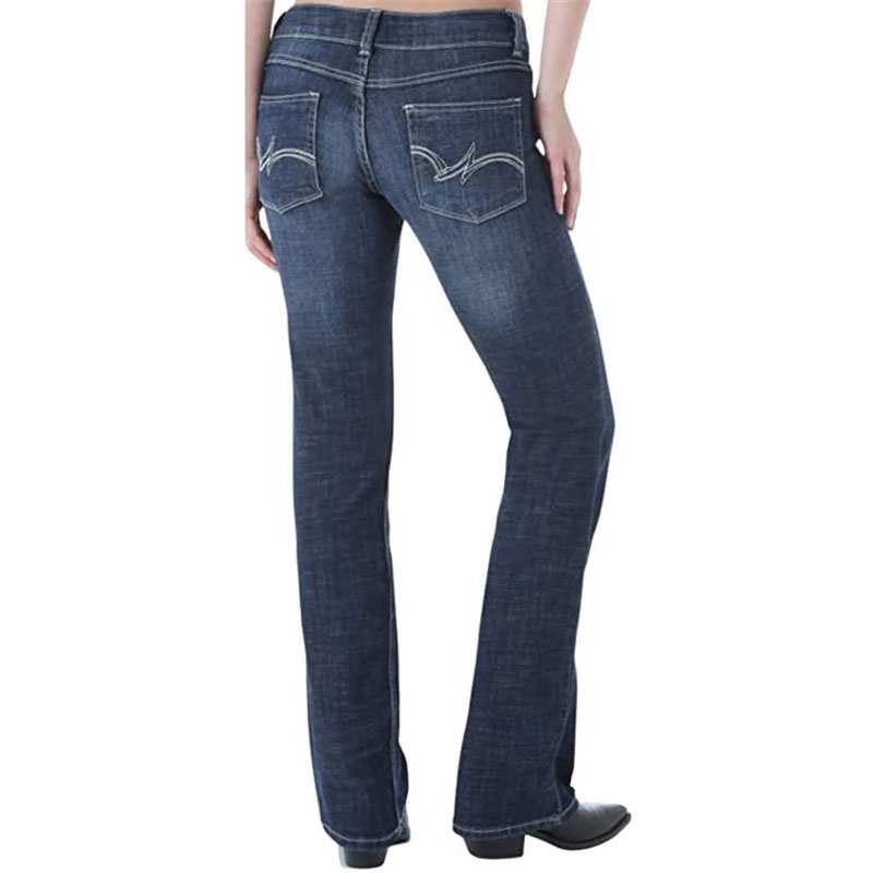 Jeans Wrangler da donna modello Western a vita media elasticizzati a gamba dritta
