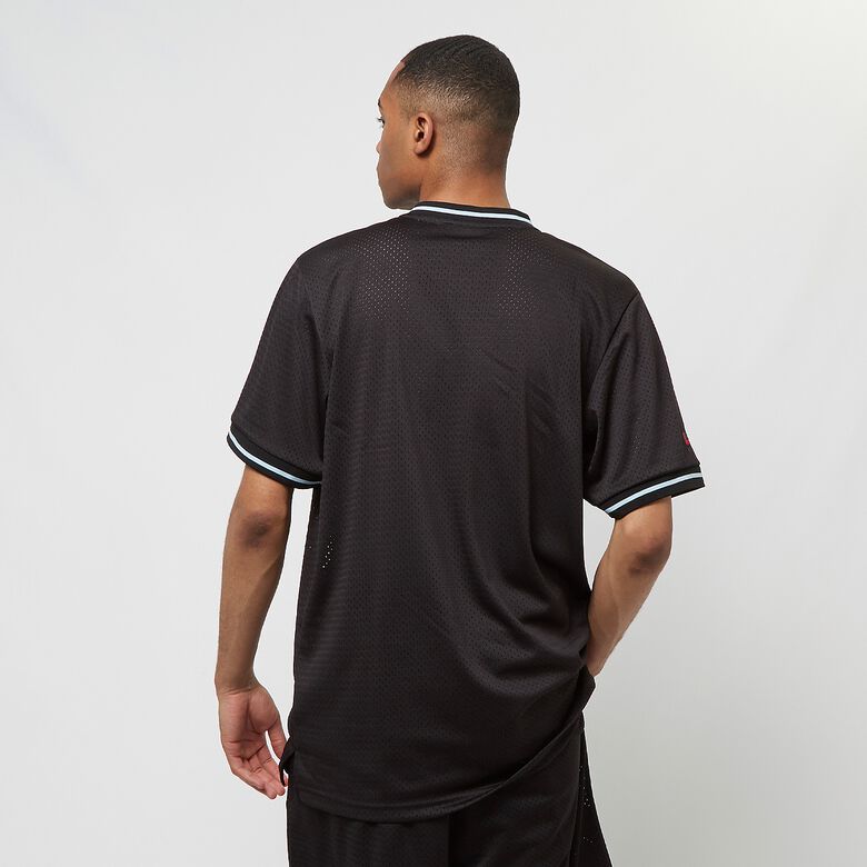Camiseta de malla estilo universitario