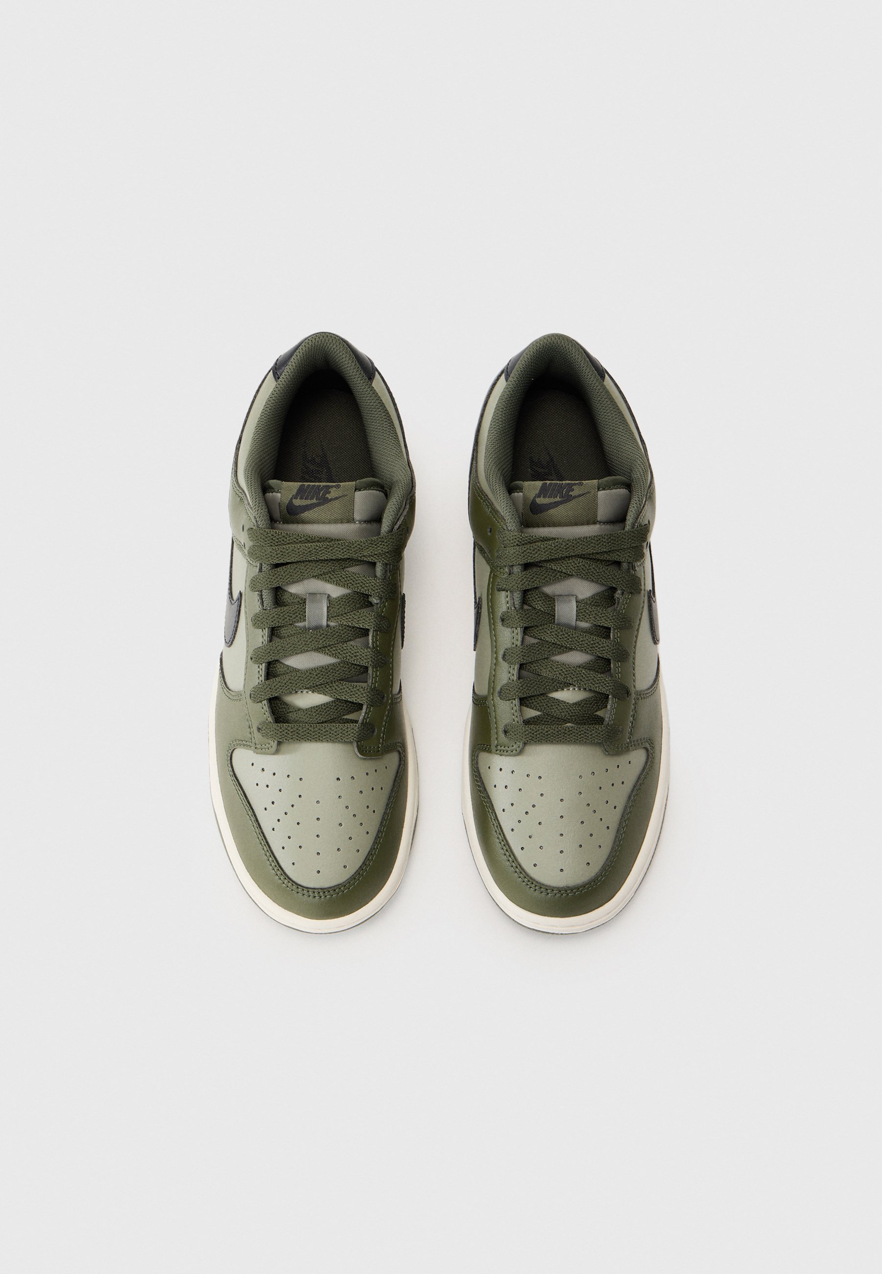 Baskets basses Nike Sportswear