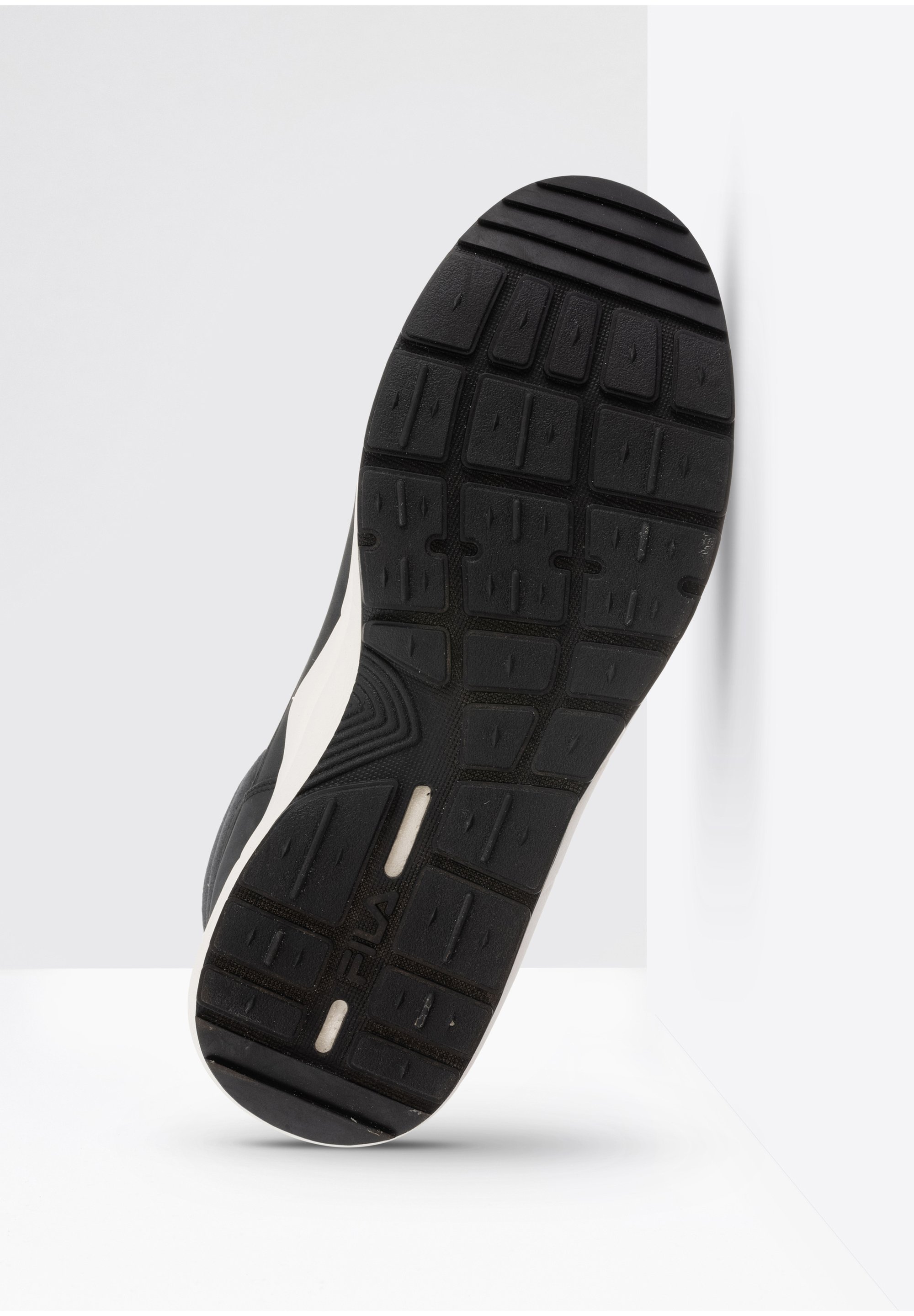 Fila ALPHA - Wandelschoenen - zwart castlerock