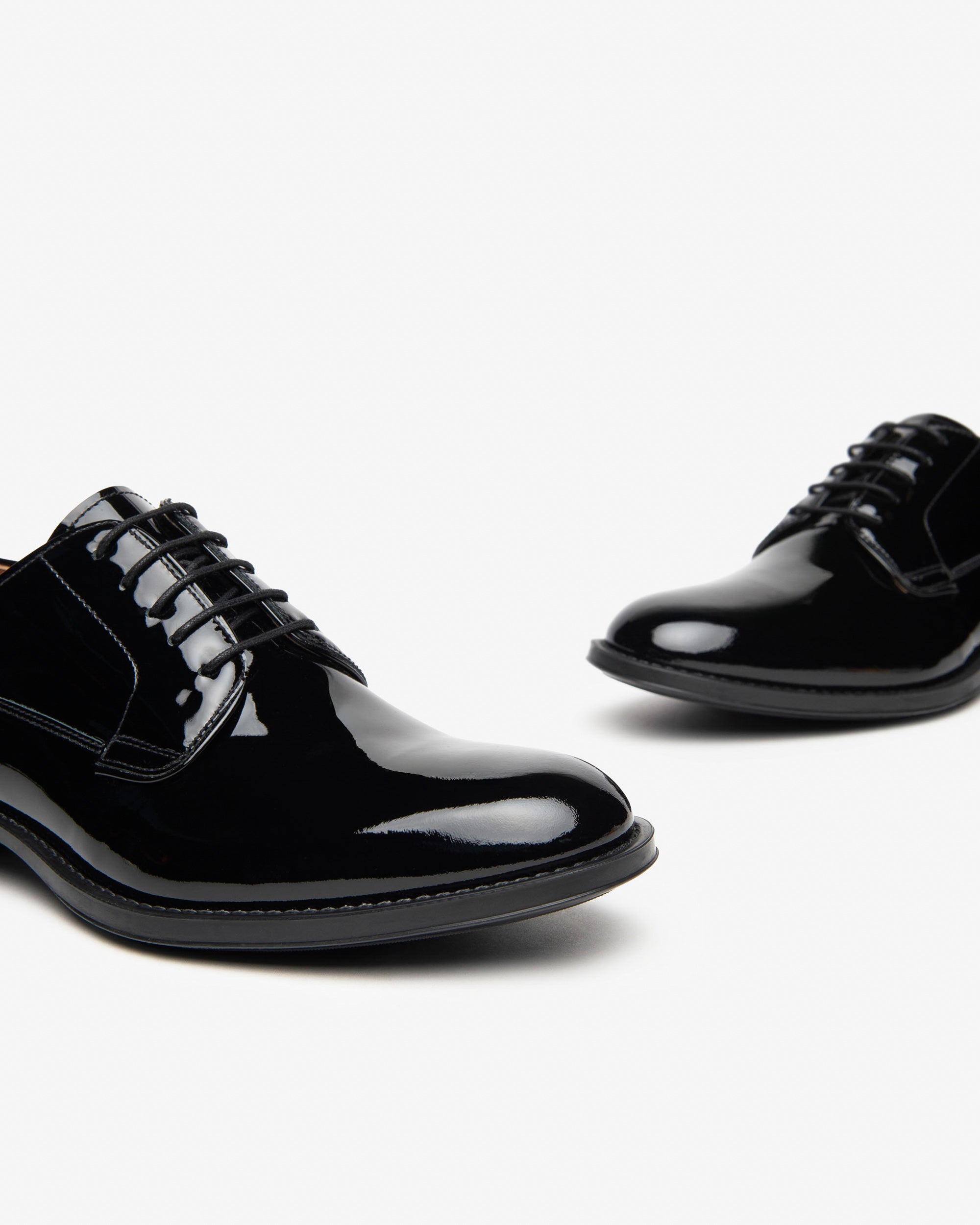 Chaussures à lacets en cuir verni pour hommes
