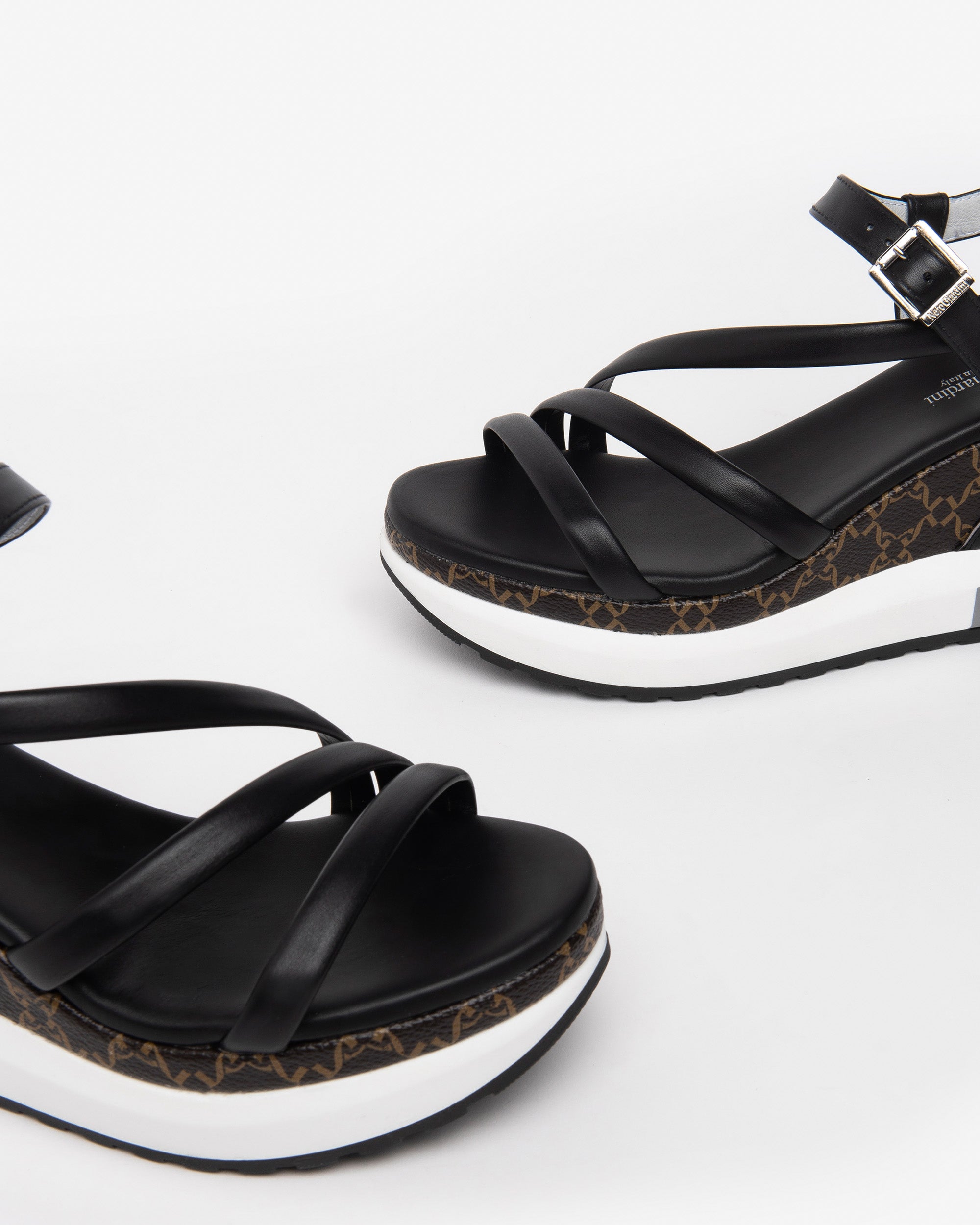  Sandales en cuir pour femmes