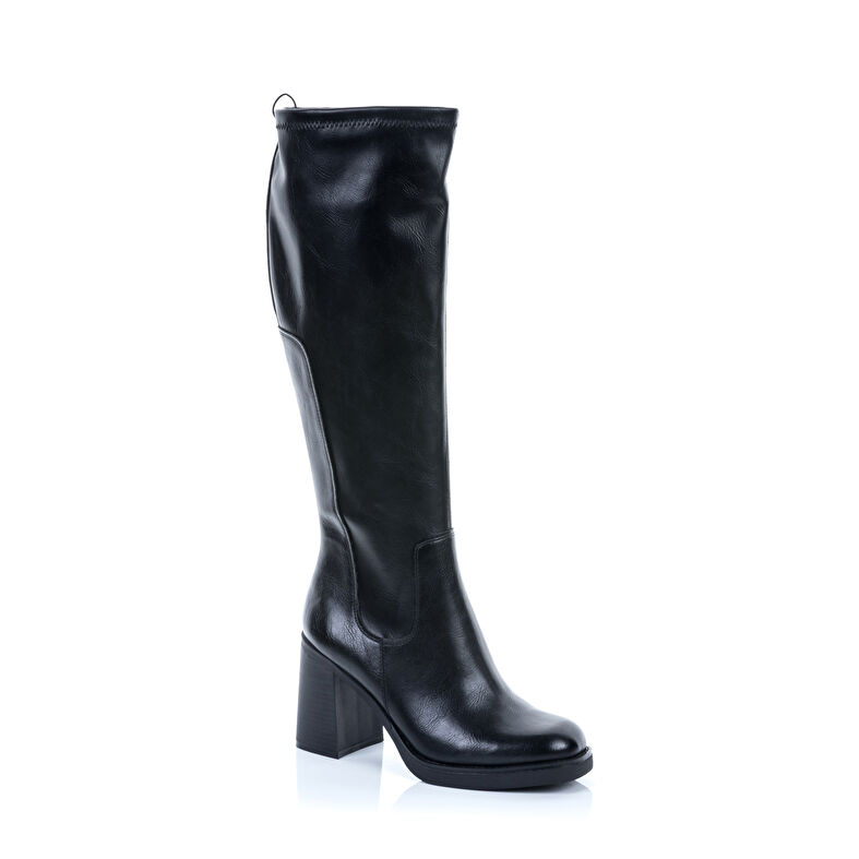  Botas negras de mujer
