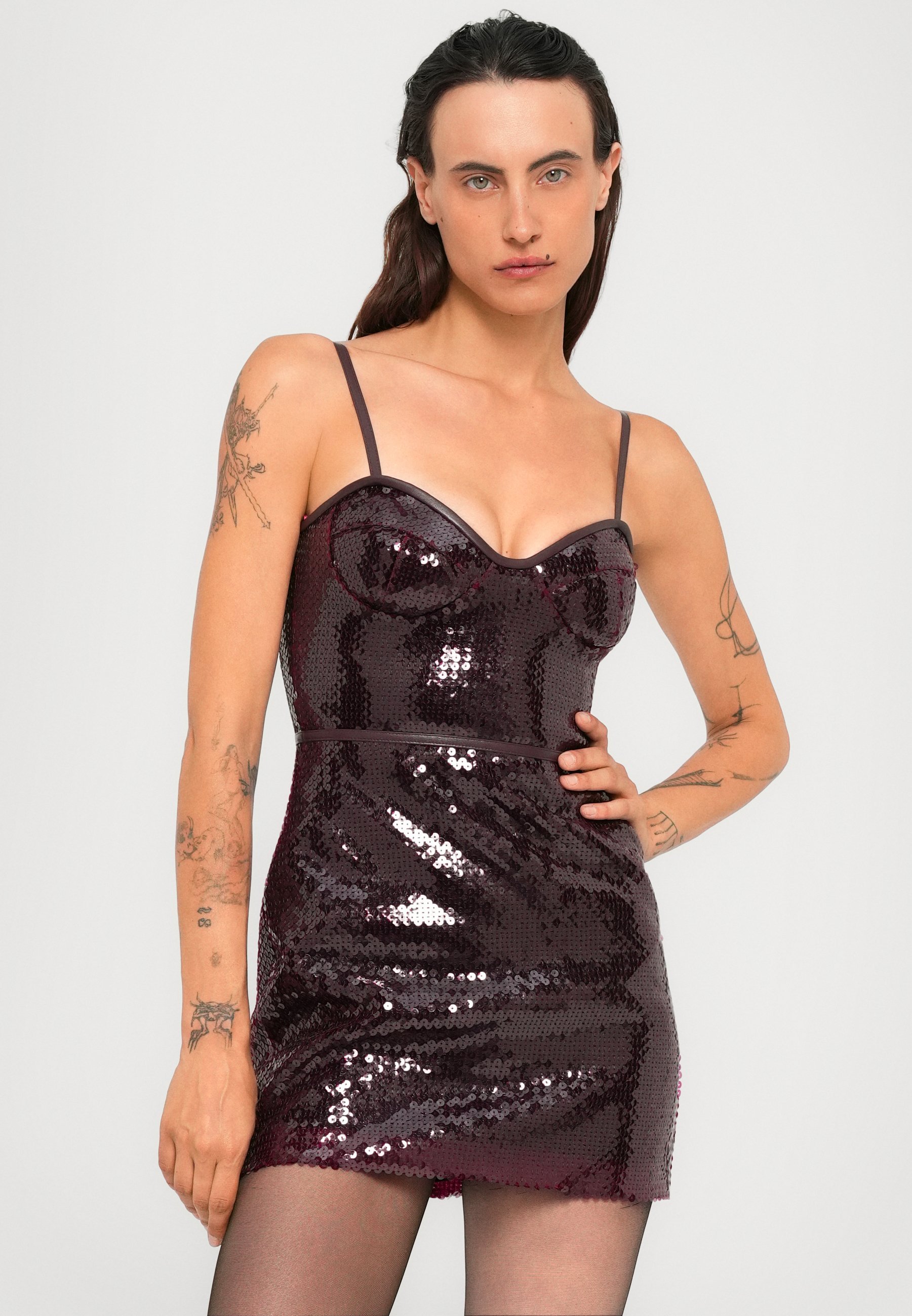 David Koma CAMI MINI JURK MET PAILLETTEN - Cocktailjurk / Feestjurk - bordeauxrood