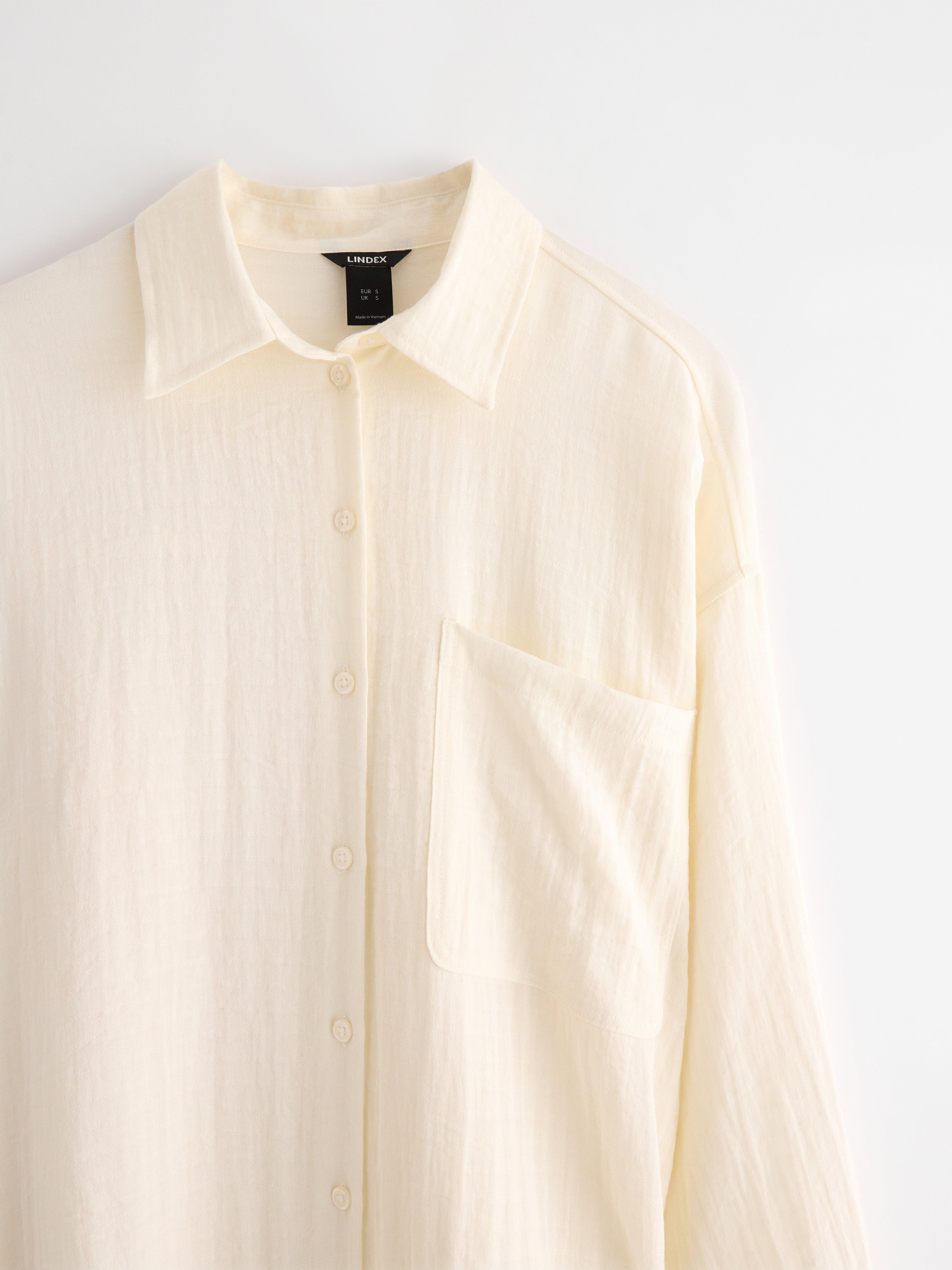 Camisa oversized branca clara