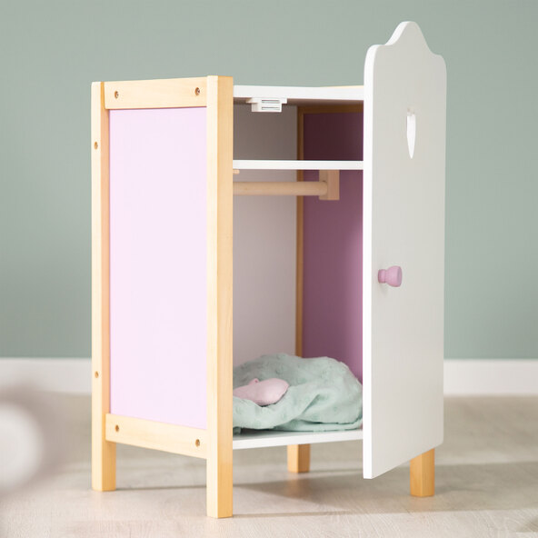 Scarlett doll's wardrobe