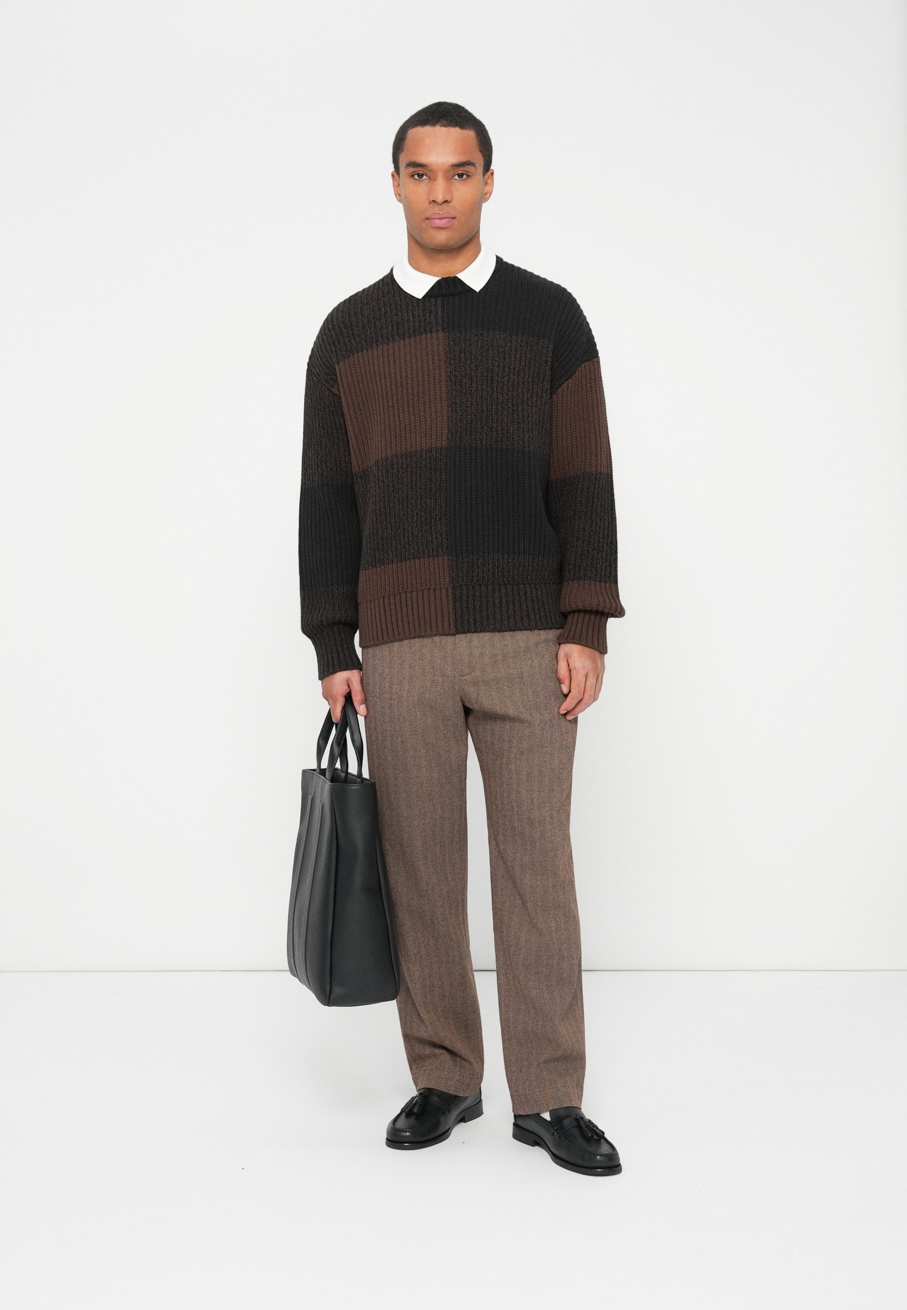 Tommy Hilfiger megztinis CREW NECK - grynai rudas/juodas