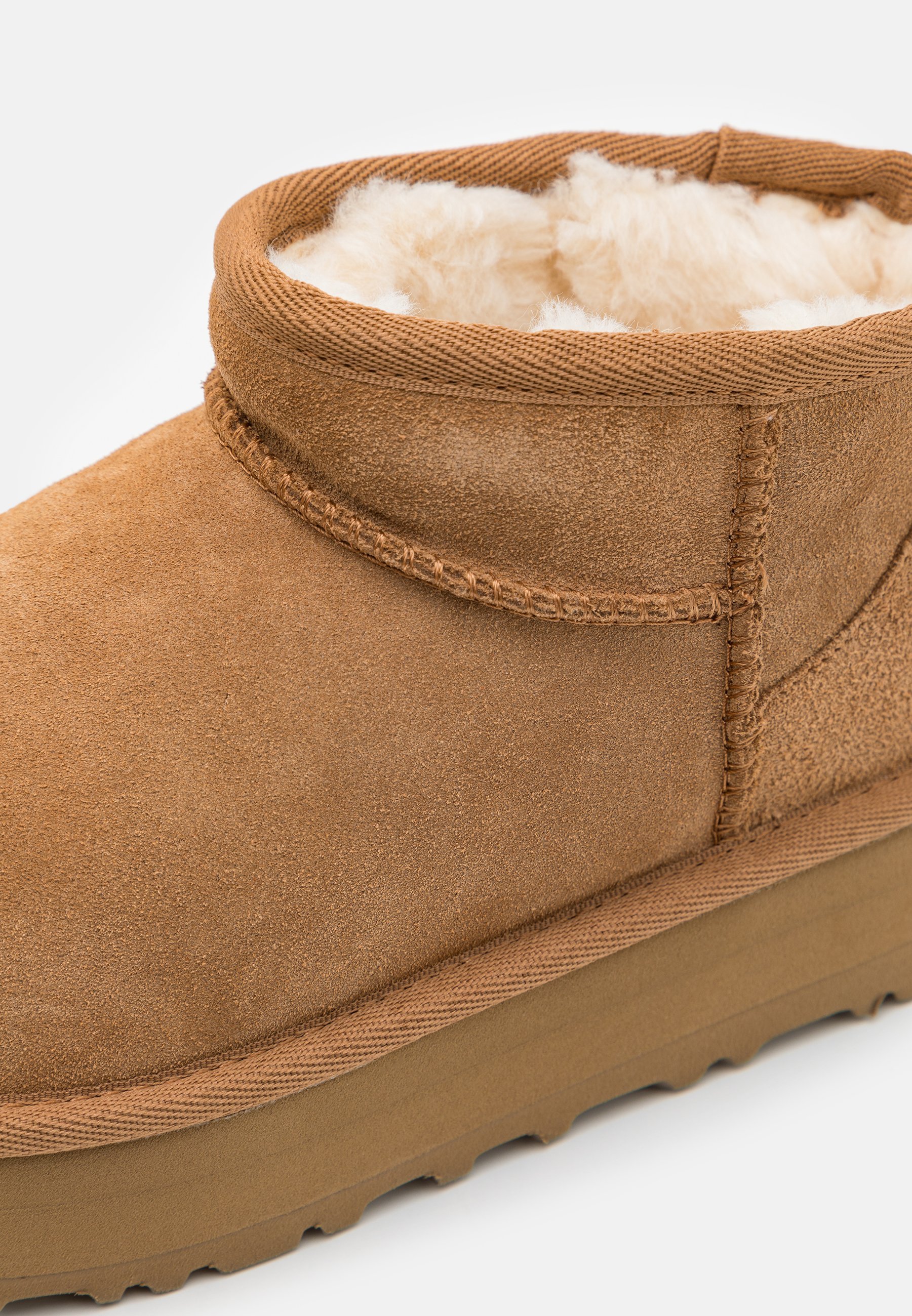 UGG CLASSIC ULTRA MINI UNISEX - Klassiske støvletter - chestnut
